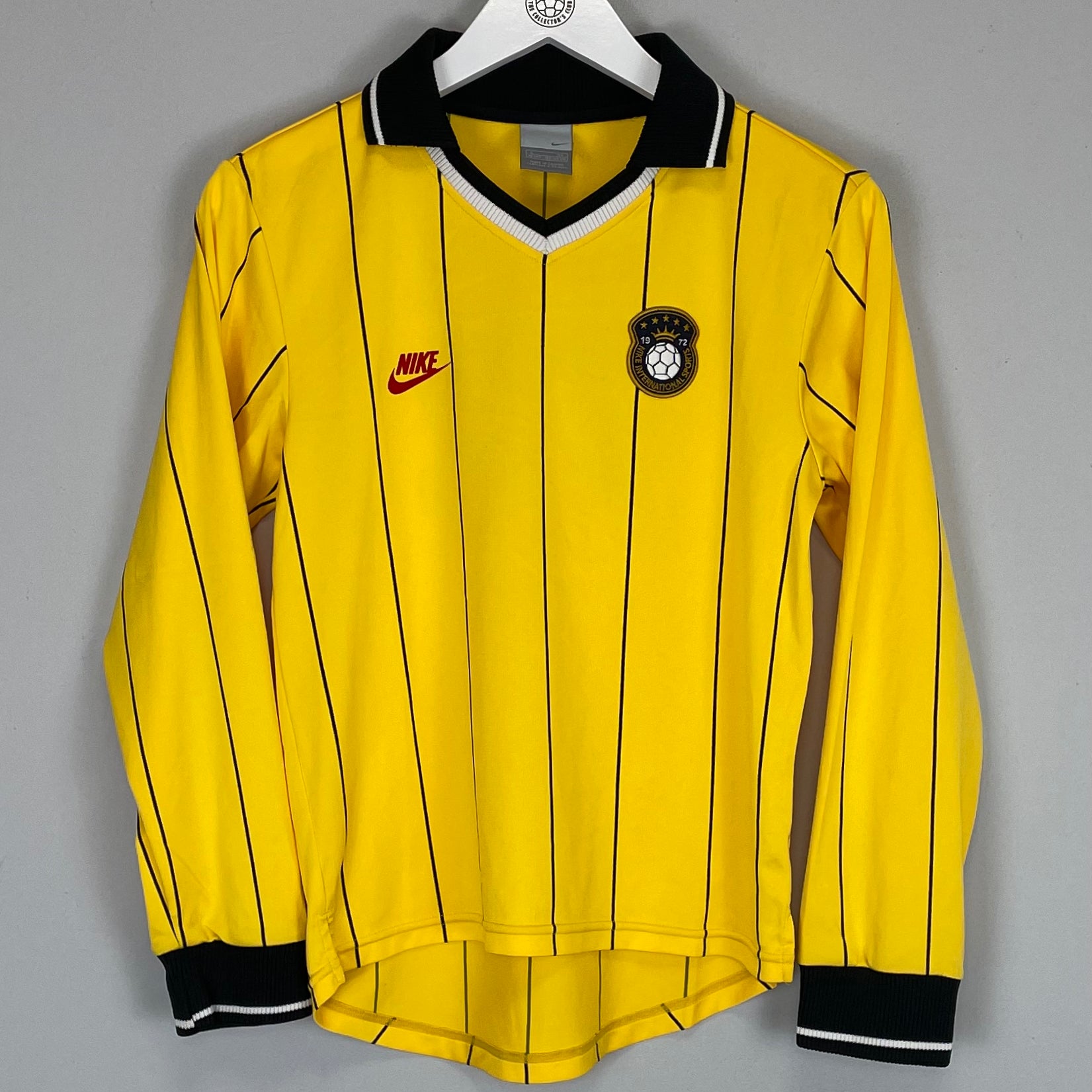 Shop 1972 NIKE L/S INTERNATIONAL SPORTS SHIRT (L.KIDS), classic football shirts, vintage football shirts & retro soccer jerseys at Cult Kits