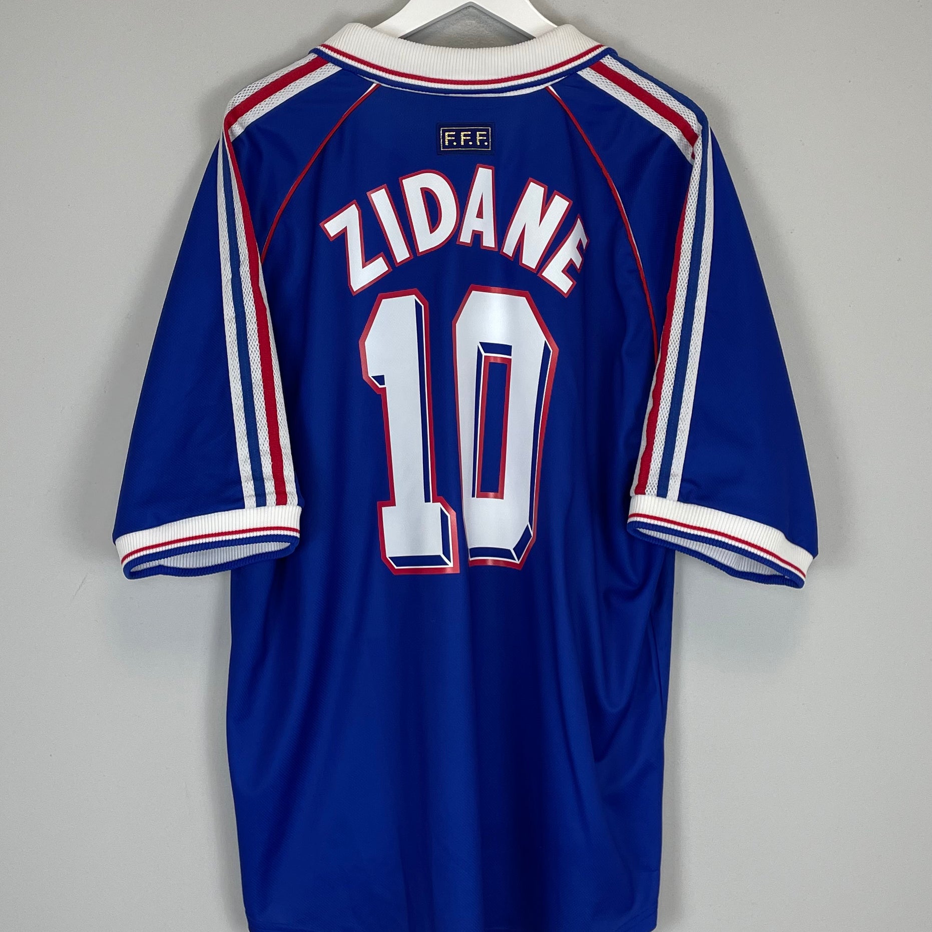 Shop 1998/00 FRANCE ZIDANE #10 HOME SHIRT (XL) ADIDAS, classic football shirts, vintage football shirts & retro soccer jerseys at Cult Kits