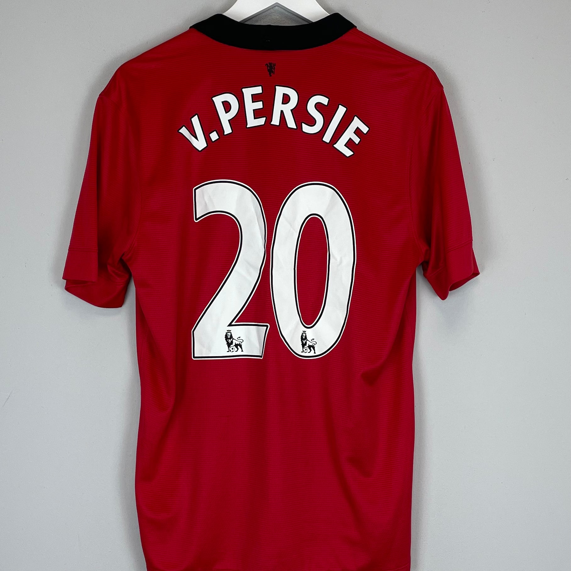 Shop 2013/14 MANCHESTER UNITED V.PERSIE #20 HOME SHIRT (L) NIKE, classic football shirts, vintage football shirts & retro soccer jerseys at Cult Kits