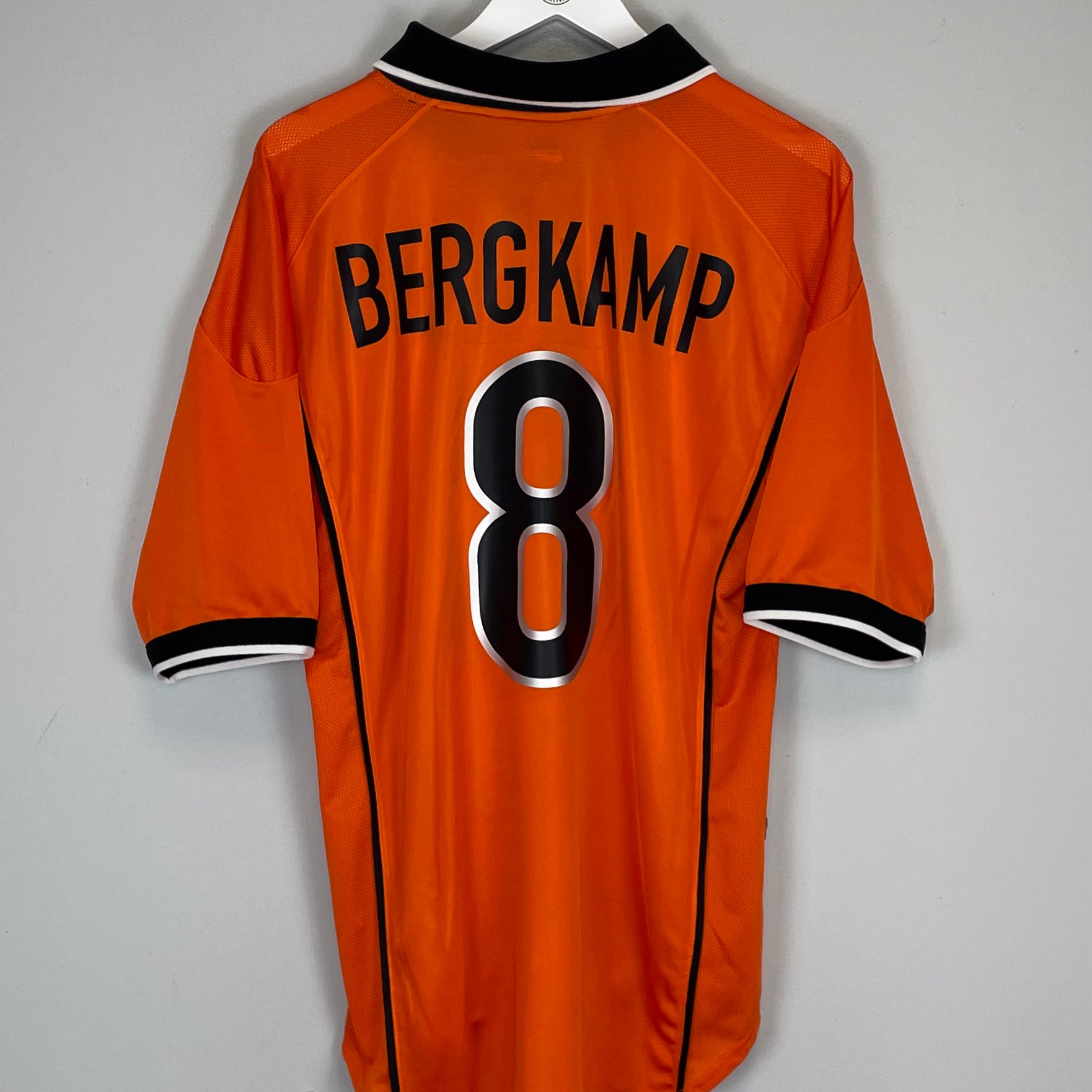 Shop 1998/00 NETHERLANDS BERGKAMP #8 HOME SHIRT (L) NIKE, classic football shirts, vintage football shirts & retro soccer jerseys at Cult Kits