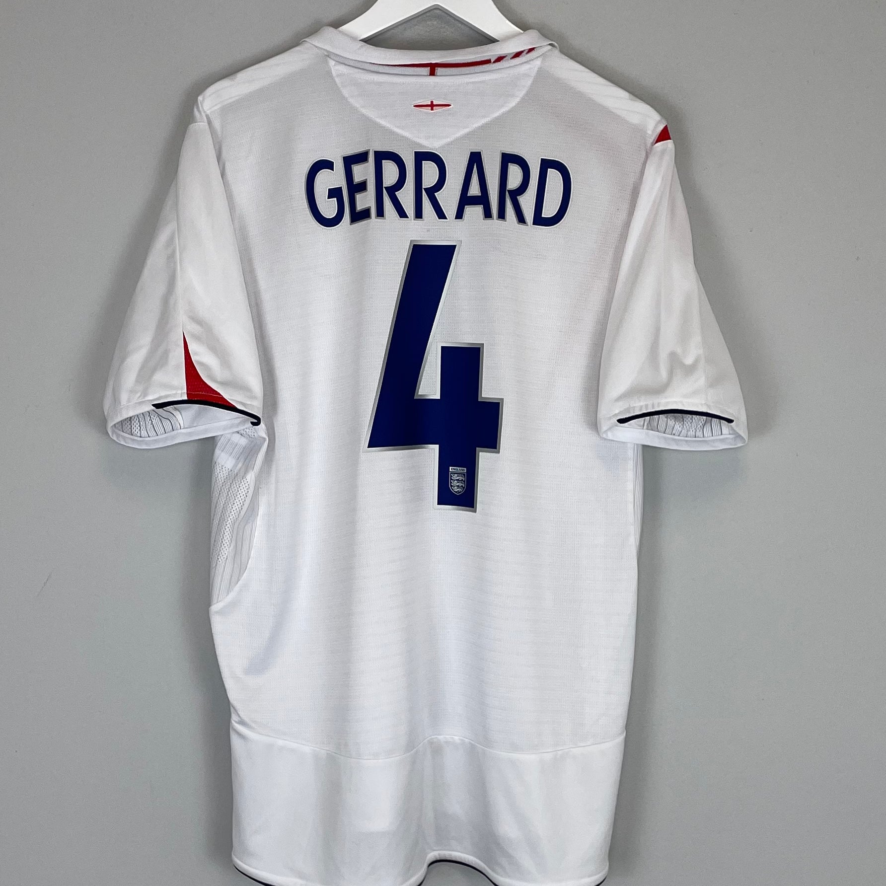 Shop 2005/07 ENGLAND GERRARD #4 HOME SHIRT (L) UMBRO, classic football shirts, vintage football shirts & retro soccer jerseys at Cult Kits