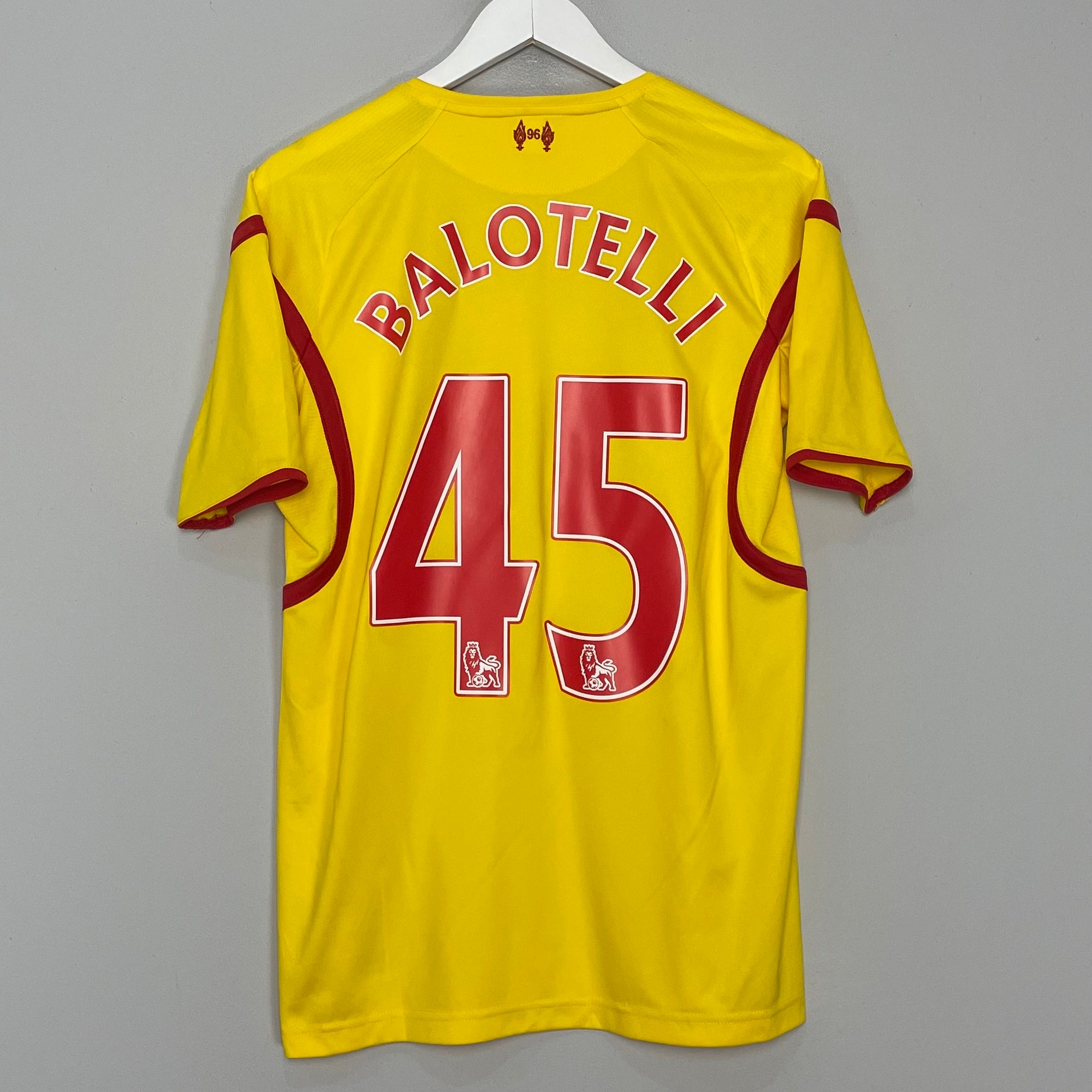 Shop 2014/15 LIVERPOOL BALOTELLI #45 AWAY SHIRT (M) WARRIOR, classic football shirts, vintage football shirts & retro soccer jerseys at Cult Kits