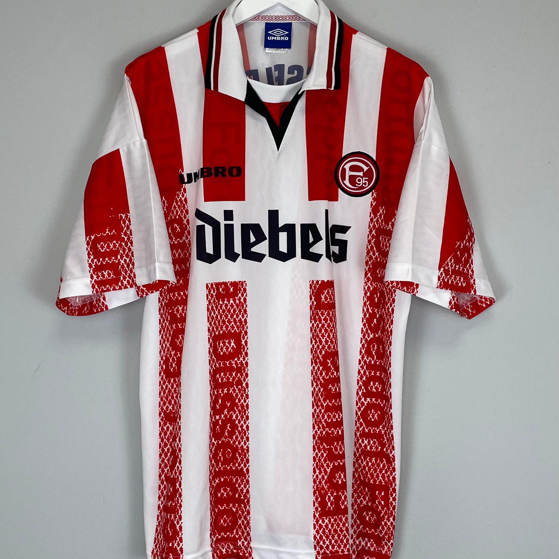 Shop 1996/98 FORTUNA DUSSELDORF HOME SHIRT (XL) UMBRO, classic football shirts, vintage football shirts & retro soccer jerseys at Cult Kits