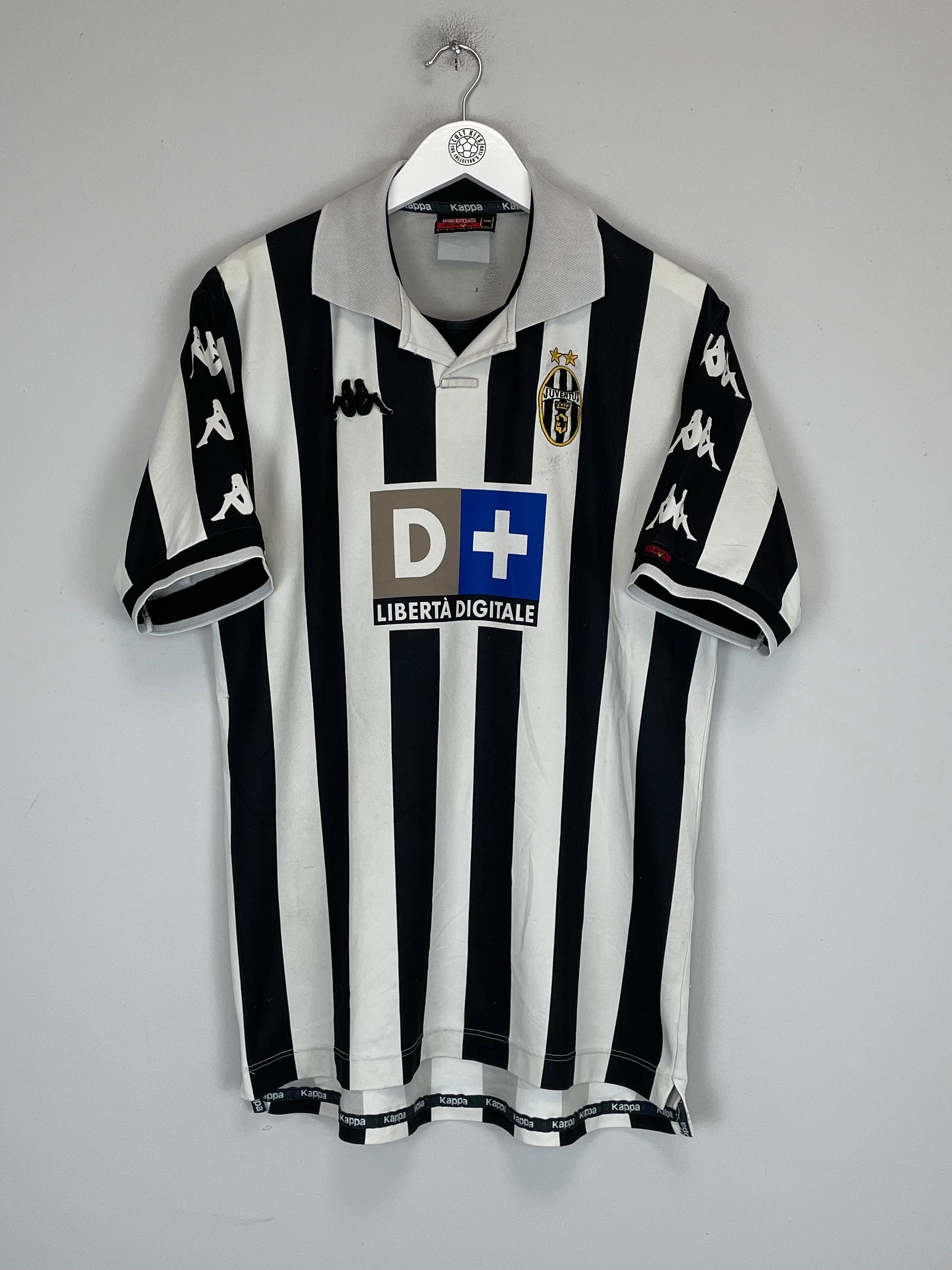 Shop 1998/99 JUVENTUS HOME SHIRT (L) KAPPA, classic football shirts, vintage football shirts & retro soccer jerseys at Cult Kits
