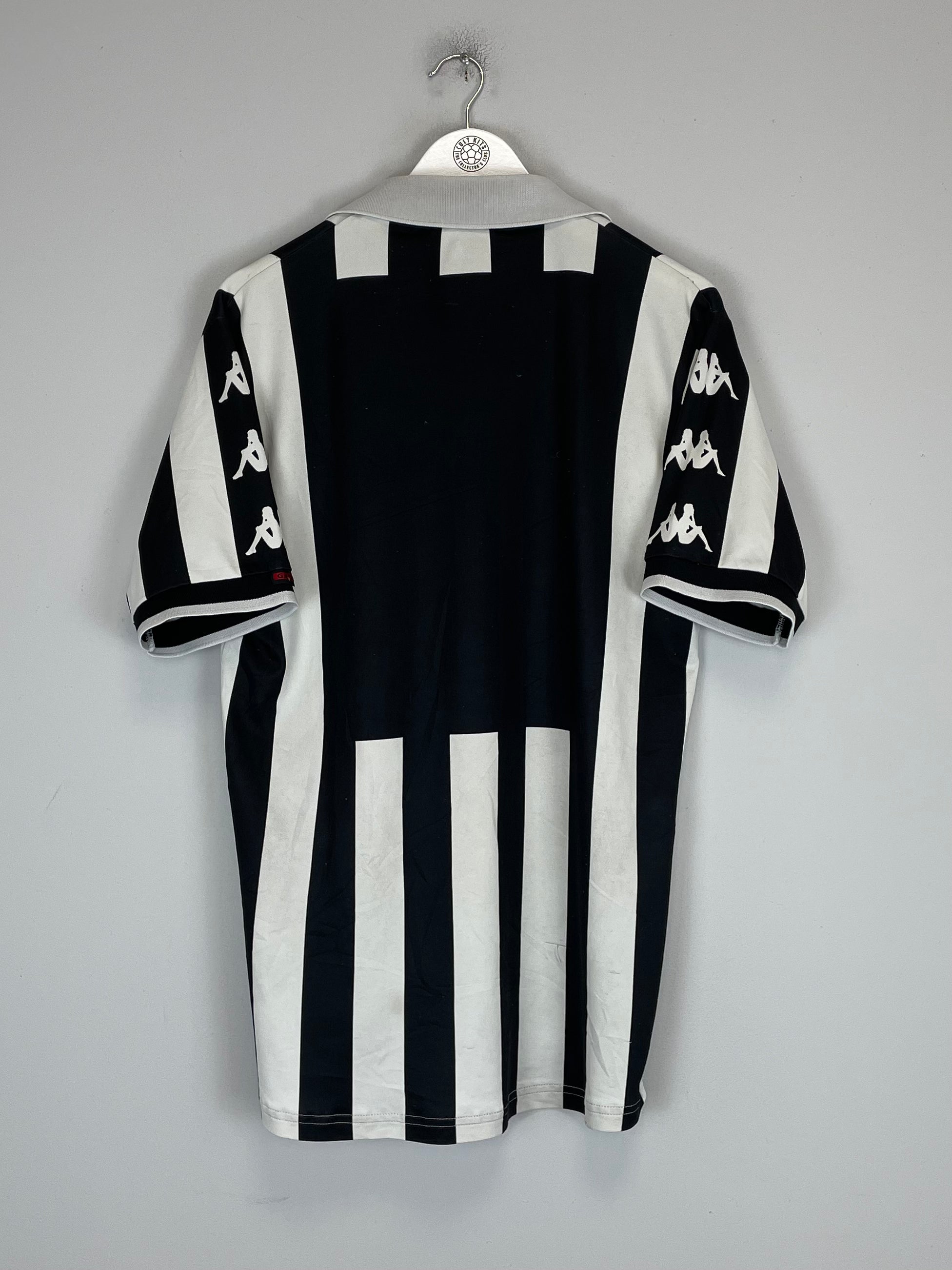 Shop 1998/99 JUVENTUS HOME SHIRT (L) KAPPA, classic football shirts, vintage football shirts & retro soccer jerseys at Cult Kits