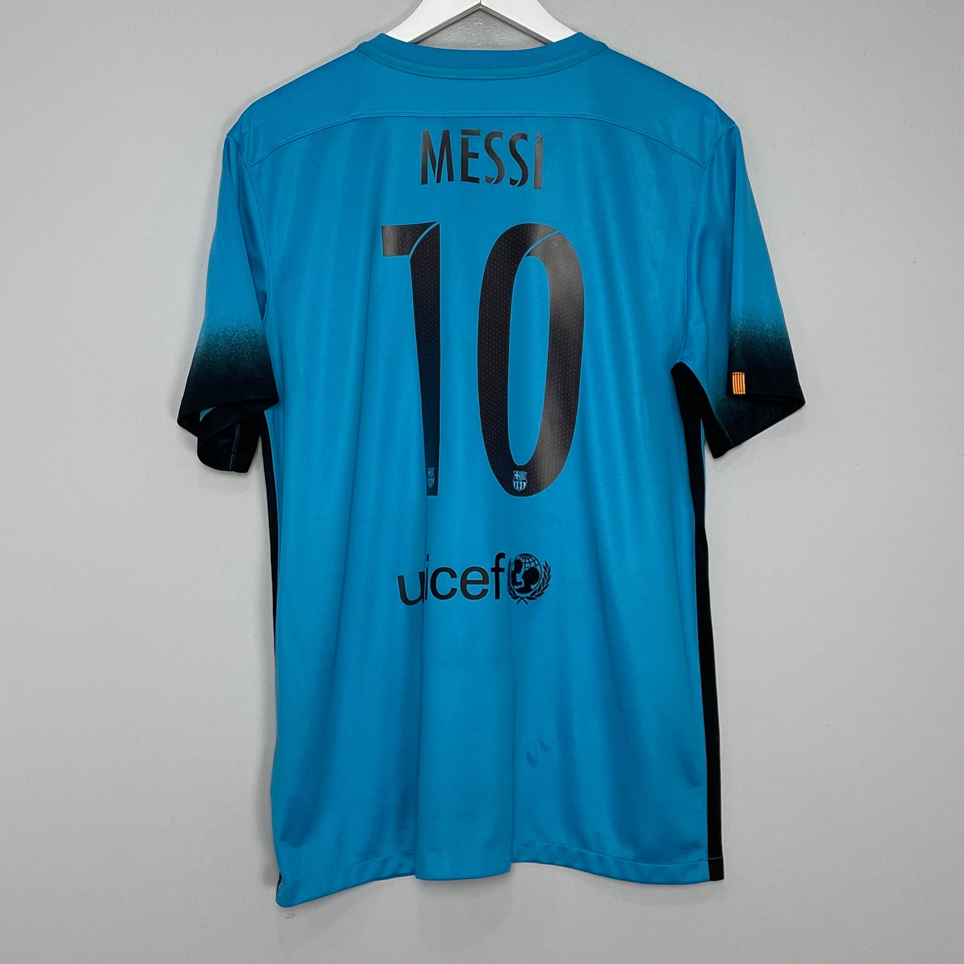 Shop 2015/16 BARCELONA MESSI #10 THIRD SHIRT (L) NIKE, classic football shirts, vintage football shirts & retro soccer jerseys at Cult Kits