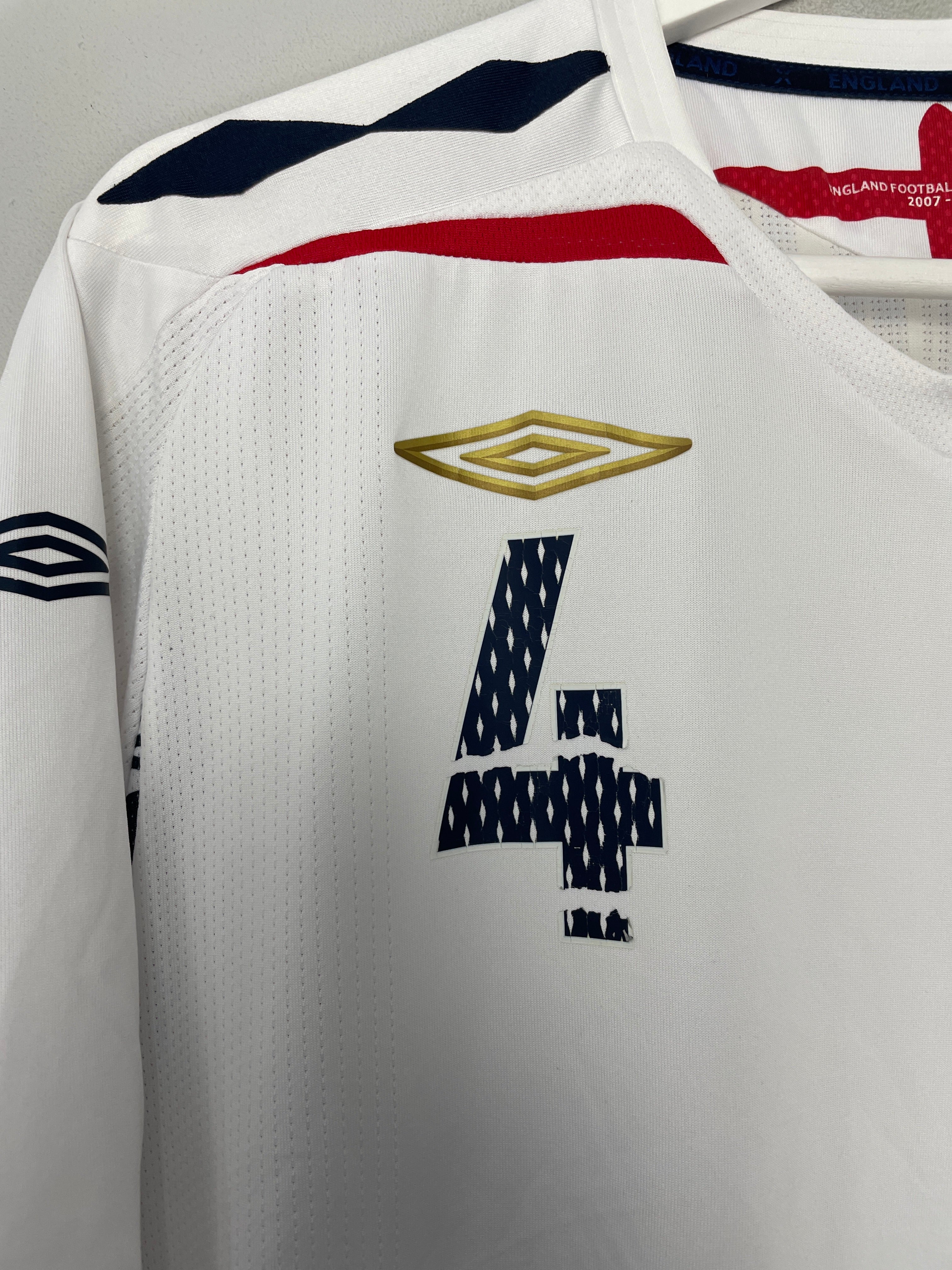 Shop 2007/09 ENGLAND GERRARD #4 HOME SHIRT (XL) UMBRO, classic football shirts, vintage football shirts & retro soccer jerseys at Cult Kits
