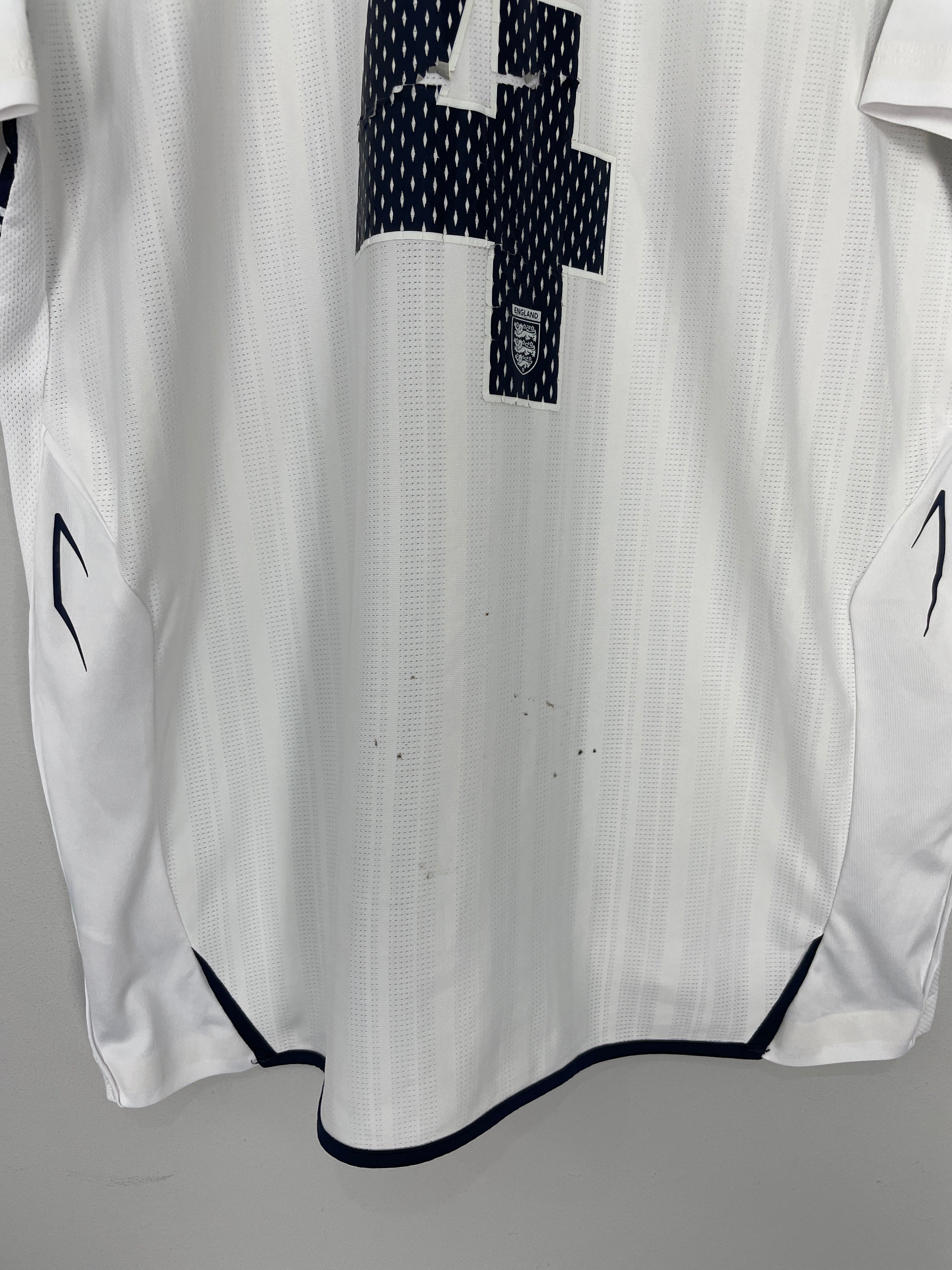 Shop 2007/09 ENGLAND GERRARD #4 HOME SHIRT (XL) UMBRO, classic football shirts, vintage football shirts & retro soccer jerseys at Cult Kits