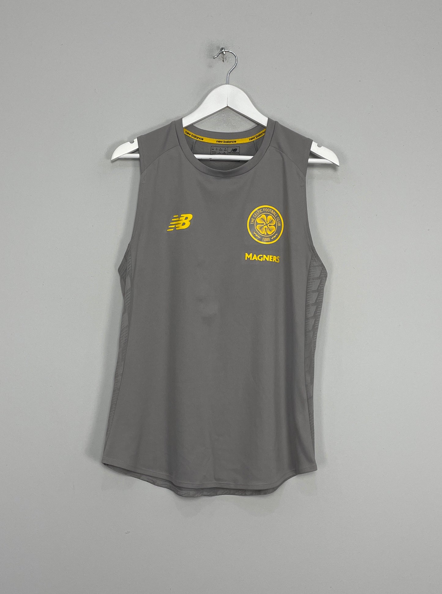 Image of the Celtic training shirt from the 2018/19 season