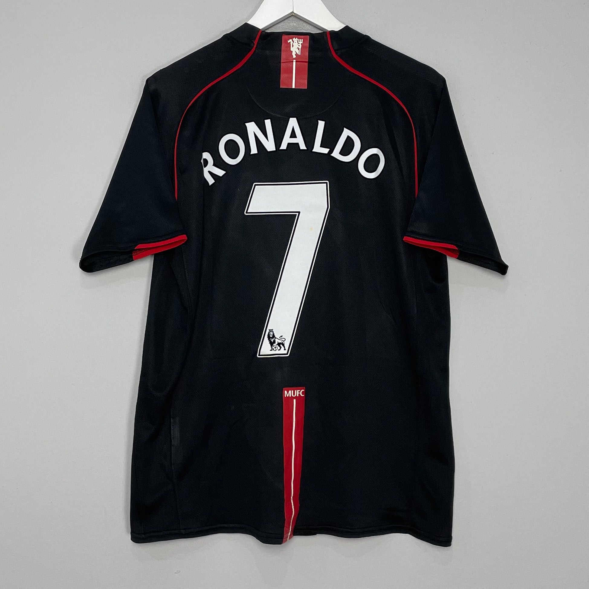 Shop 2007/08 MANCHESTER UNITED RONALDO #7 AWAY SHIRT (L) NIKE, classic football shirts, vintage football shirts & retro soccer jerseys at Cult Kits