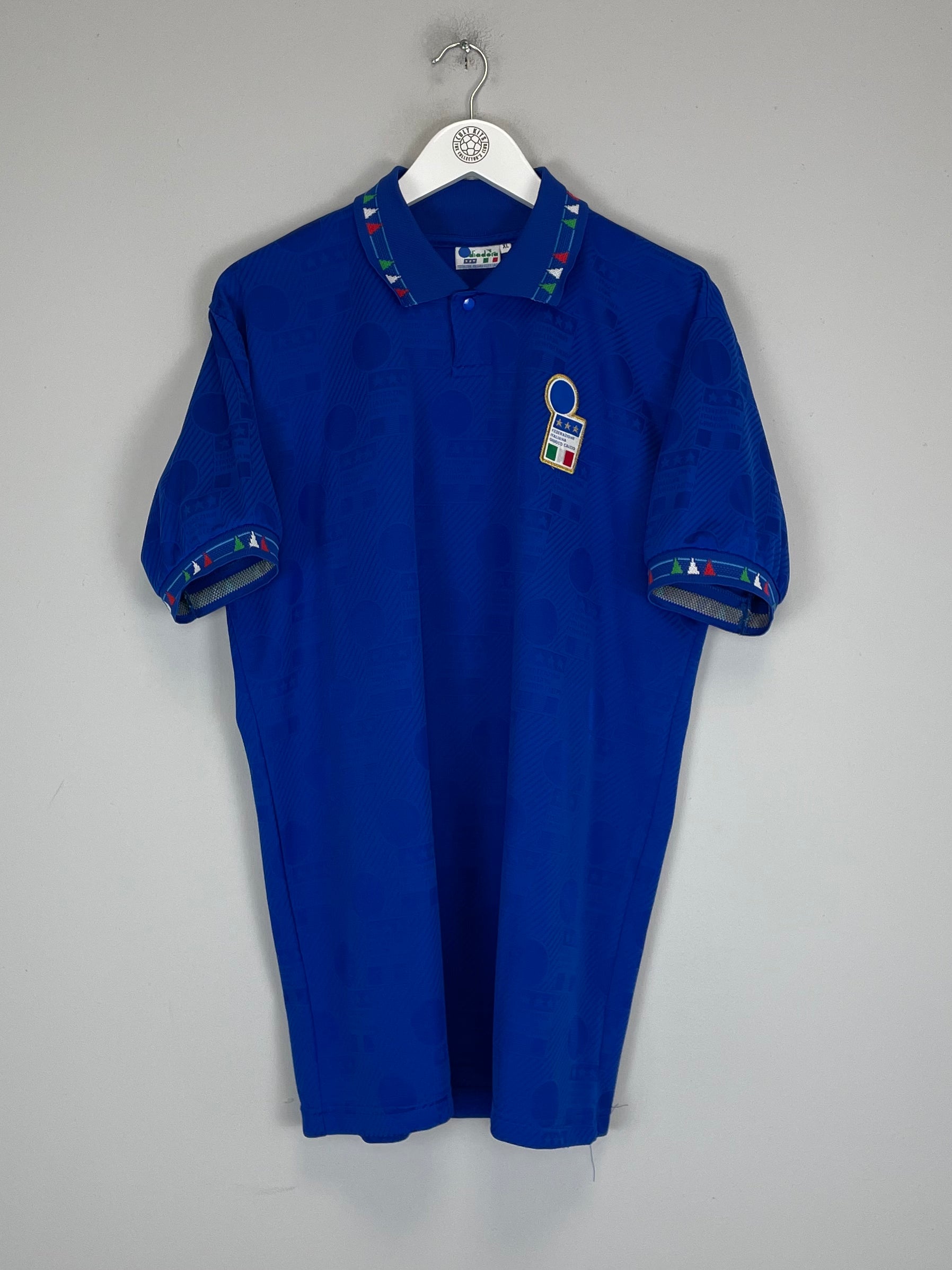 Shop 1994 ITALY #10 (BAGGIO) HOME SHIRT (XL) DIADORA, classic football shirts, vintage football shirts & retro soccer jerseys at Cult Kits