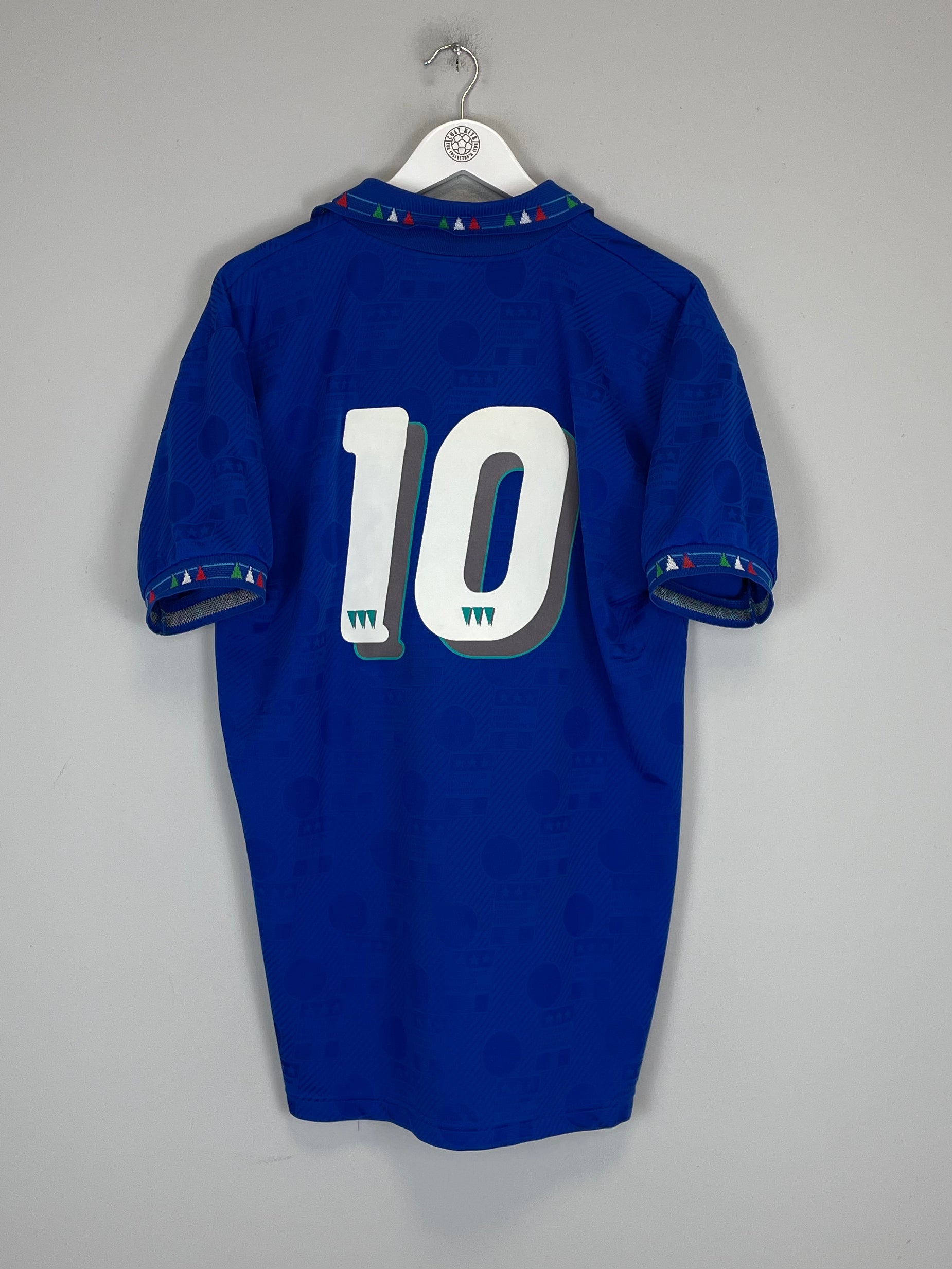 Shop 1994 ITALY #10 (BAGGIO) HOME SHIRT (XL) DIADORA, classic football shirts, vintage football shirts & retro soccer jerseys at Cult Kits