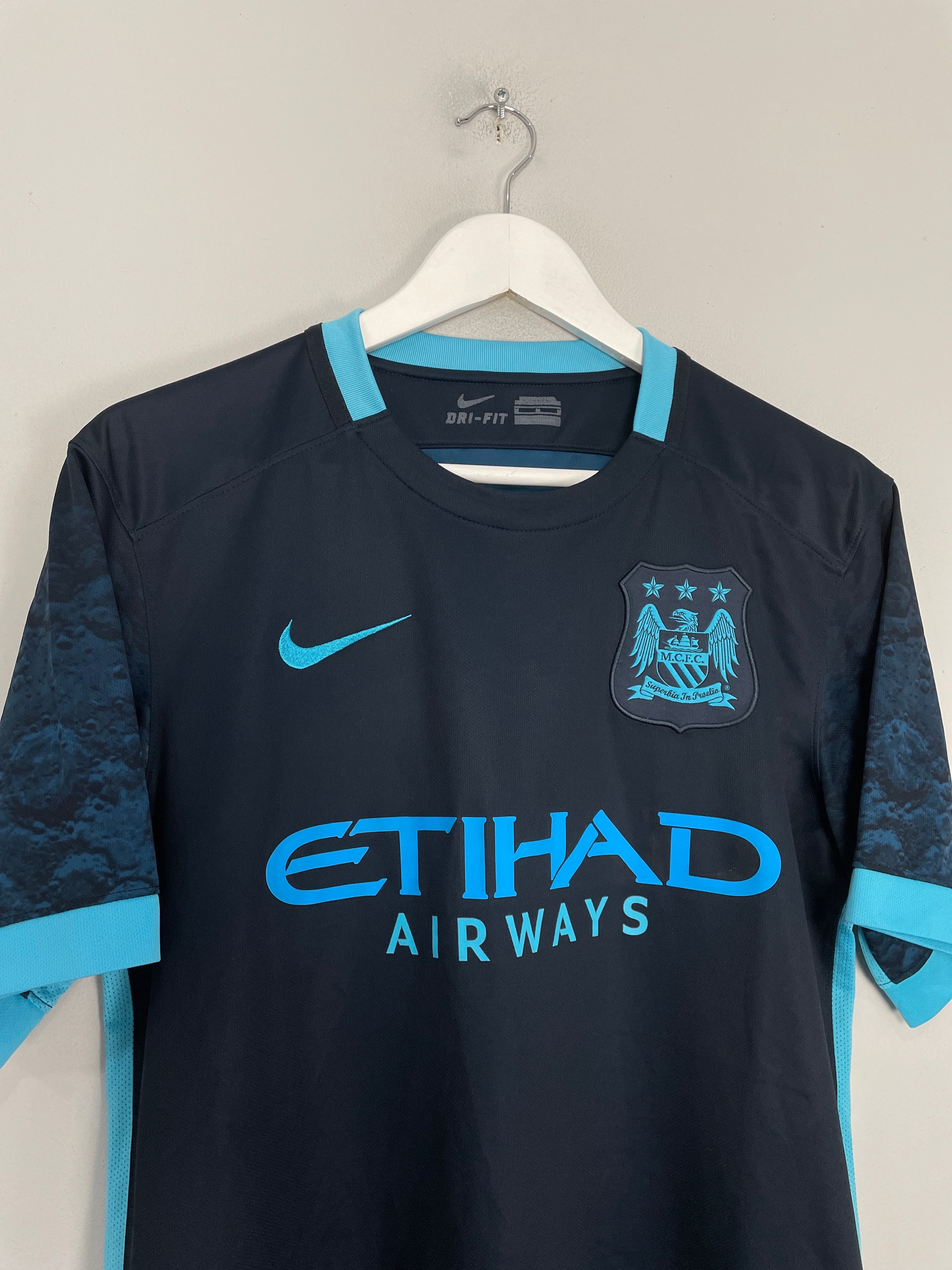 Shop 2015/16 MANCHESTER CITY AWAY SHIRT (M) NIKE, classic football shirts, vintage football shirts & retro soccer jerseys at Cult Kits