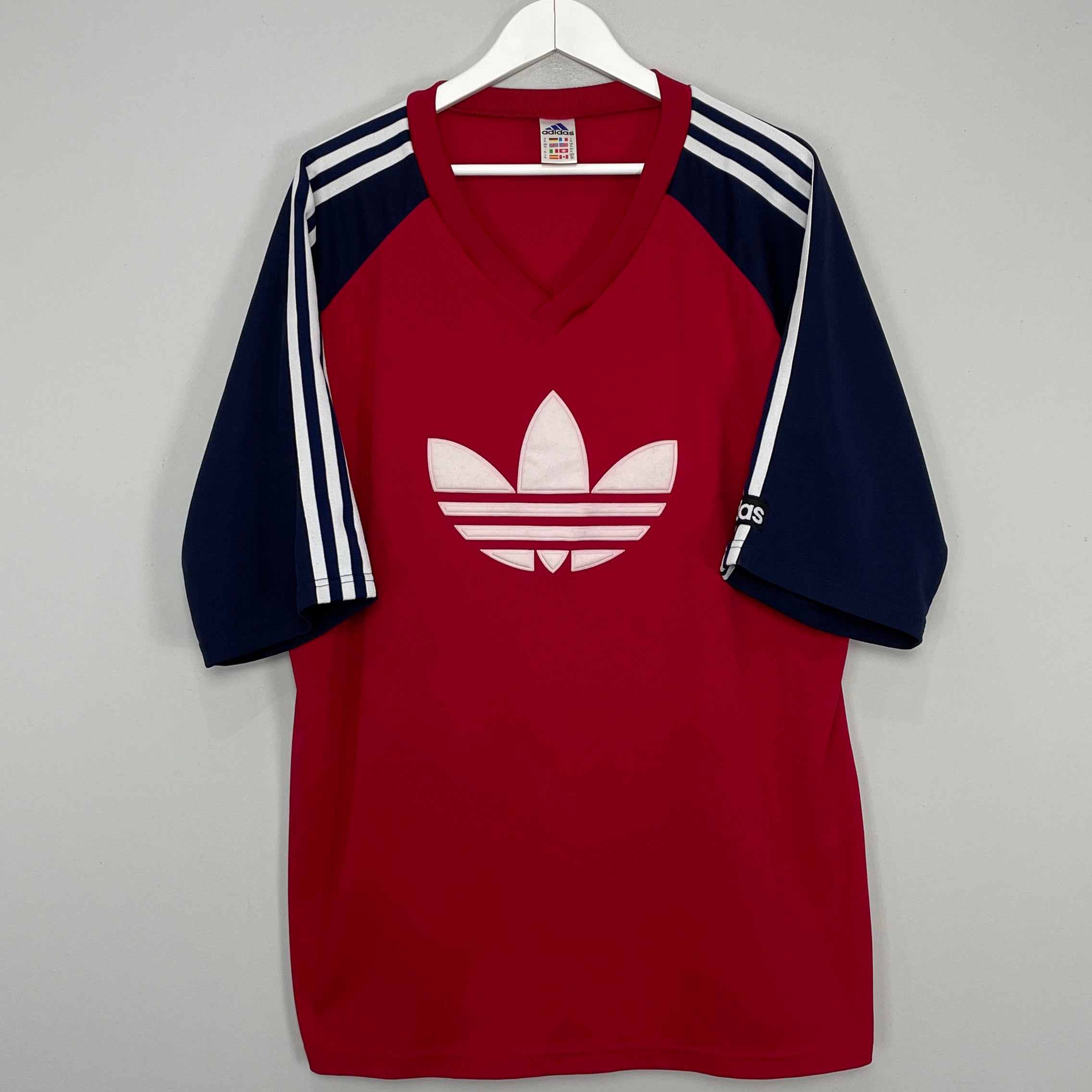 Shop 2001/02 ADIDAS #5 TRAINING SHIRT (XL), classic football shirts, vintage football shirts & retro soccer jerseys at Cult Kits