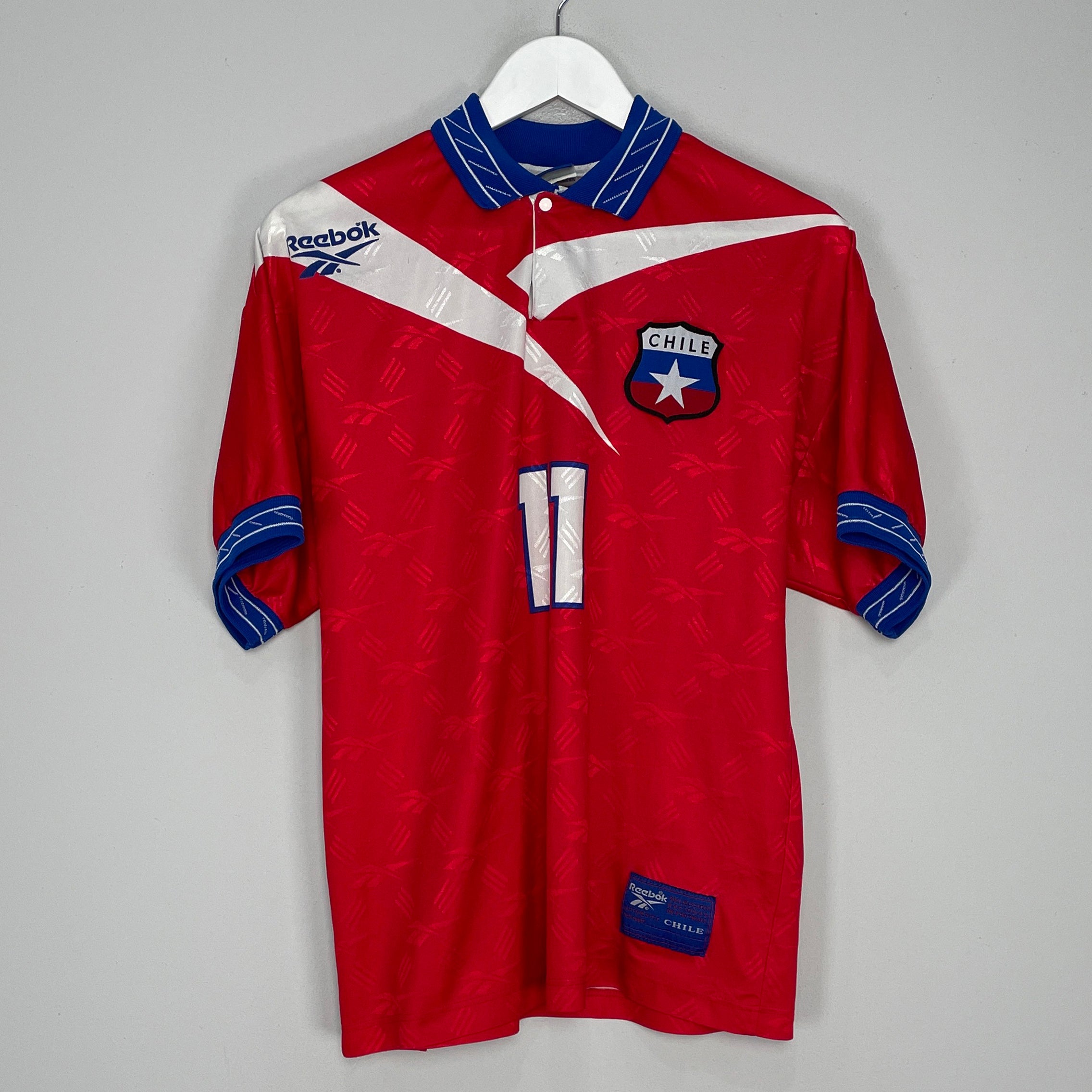 Shop 1997/99 CHILE (SALAS) #11 HOME SHIRT (M) REEBOK, classic football shirts, vintage football shirts & retro soccer jerseys at Cult Kits