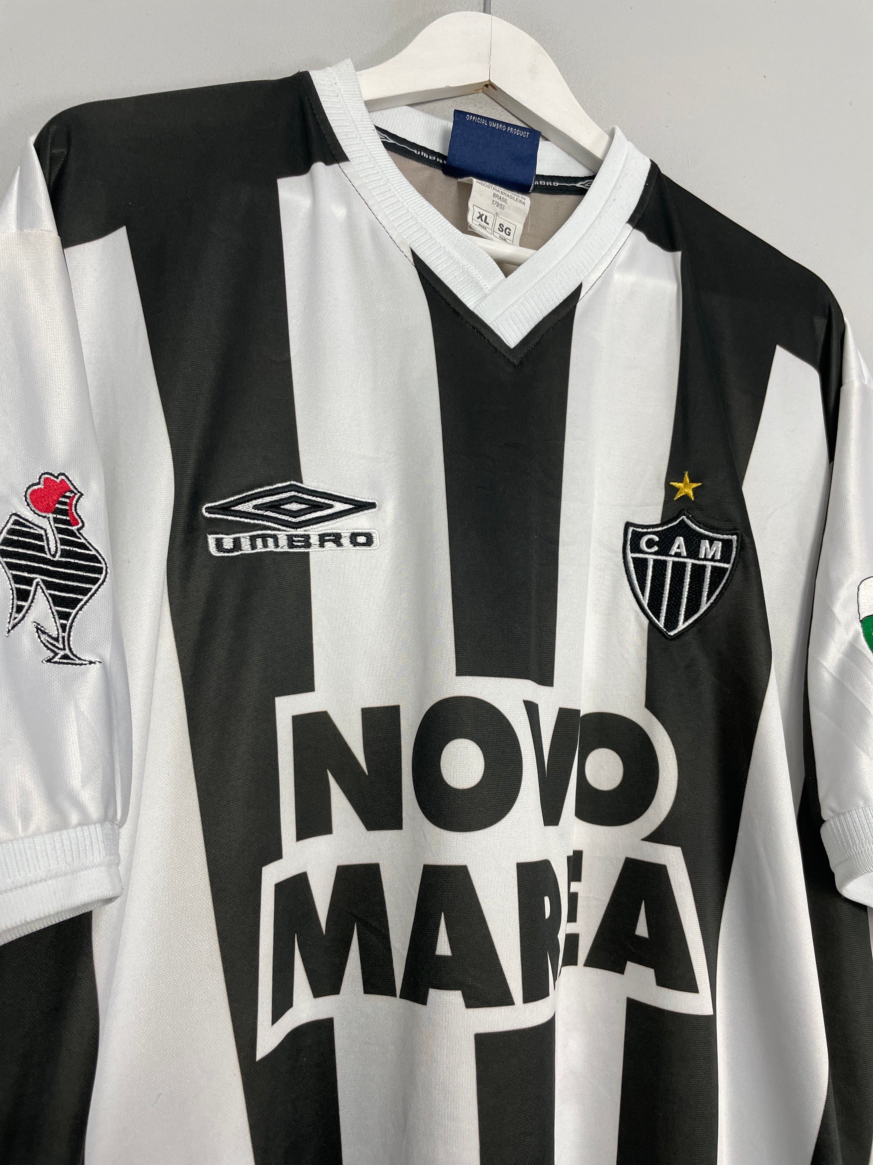 Shop 2002/03 ATLETICO MINEIRO #10 HOME SHIRT (XL) UMBRO, classic football shirts, vintage football shirts & retro soccer jerseys at Cult Kits