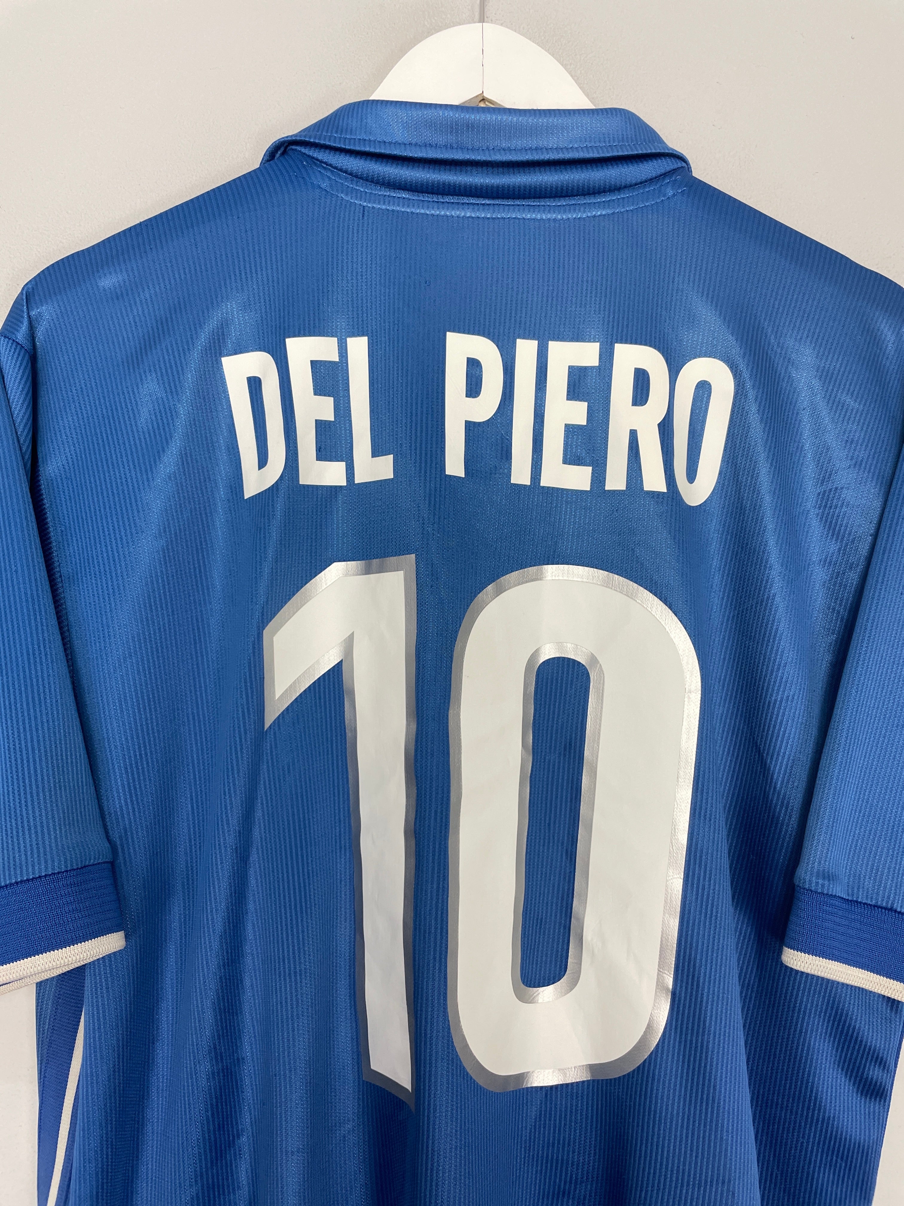Shop 1997/98 ITALY DEL PIERO #10 HOME SHIRT (L) NIKE, classic football shirts, vintage football shirts & retro soccer jerseys at Cult Kits
