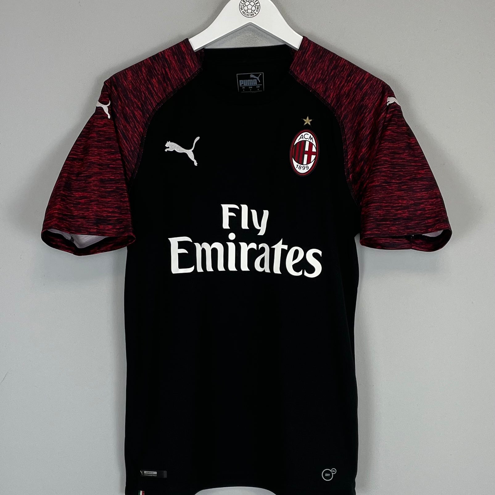 Shop 2018/19 AC MILAN THIRD SHIRT (S) PUMA, classic football shirts, vintage football shirts & retro soccer jerseys at Cult Kits