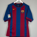 Shop 2004/05 BARCELONA RONALDINHO #10 HOME SHIRT (M) NIKE, classic football shirts, vintage football shirts & retro soccer jerseys at Cult Kits
