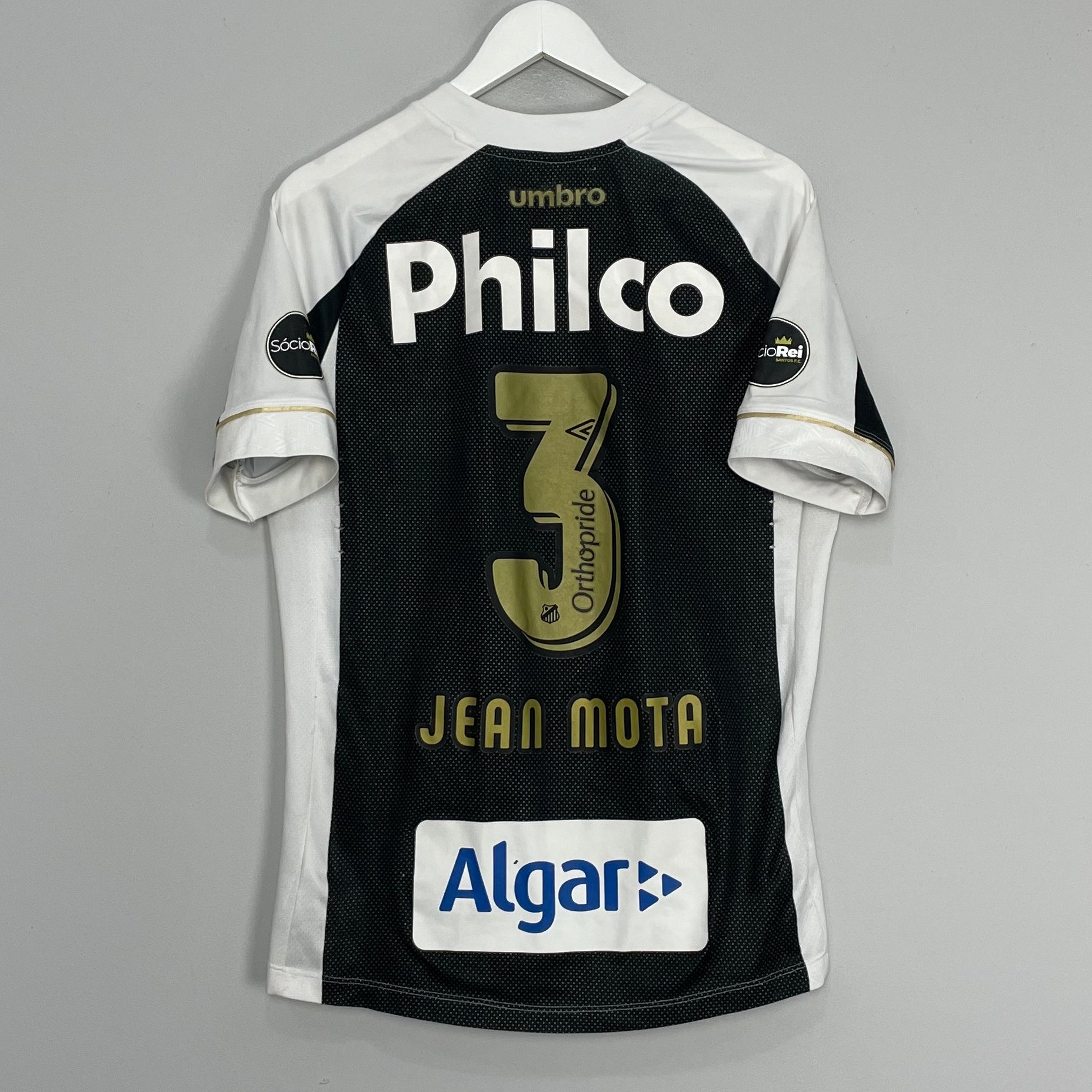 Shop 2018/19 SANTOS JEAN MOTA #3 HOME SHIRT (M) UMBRO, classic football shirts, vintage football shirts & retro soccer jerseys at Cult Kits