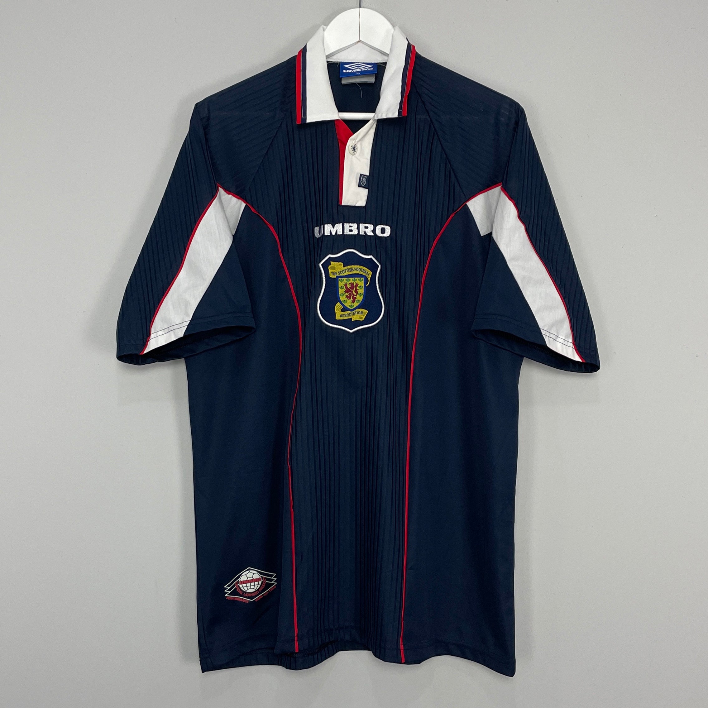 Shop 1996/98 SCOTLAND HOME SHIRT (XL) UMBRO, classic football shirts, vintage football shirts & retro soccer jerseys at Cult Kits