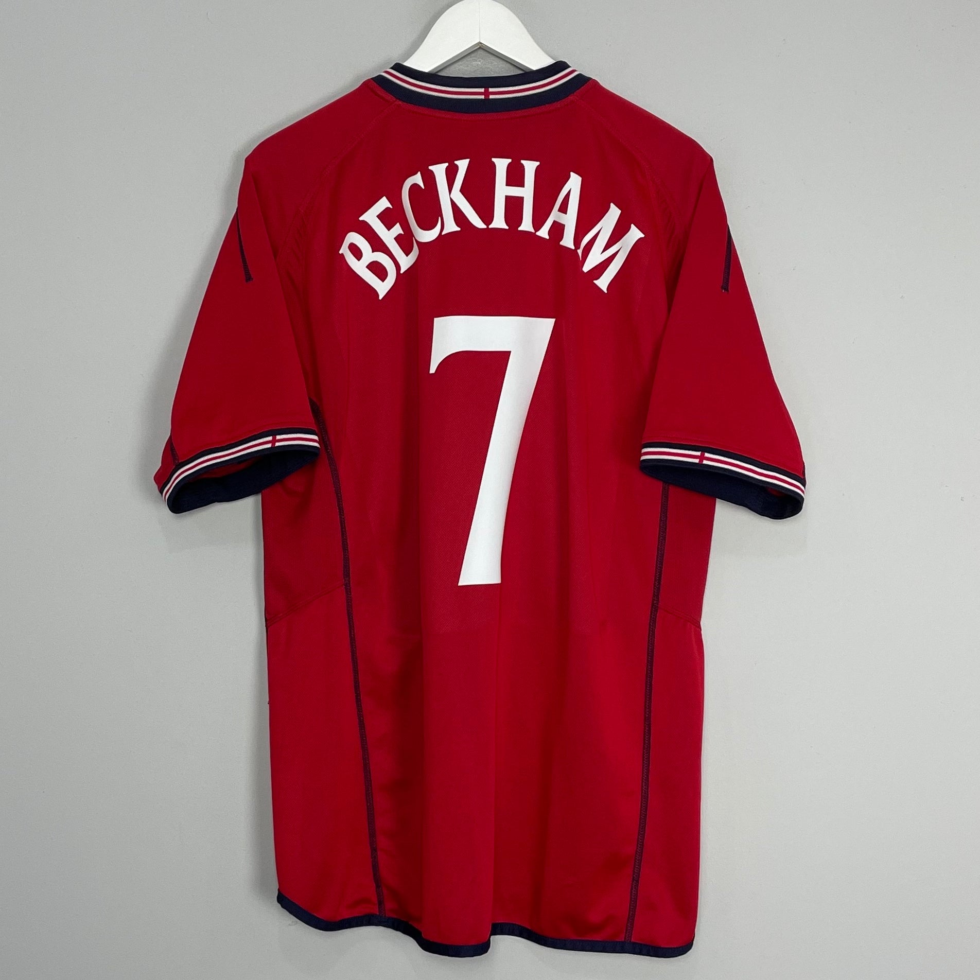 Shop 2002/04 ENGLAND BECKHAM #7 AWAY SHIRT (L) UMBRO, classic football shirts, vintage football shirts & retro soccer jerseys at Cult Kits