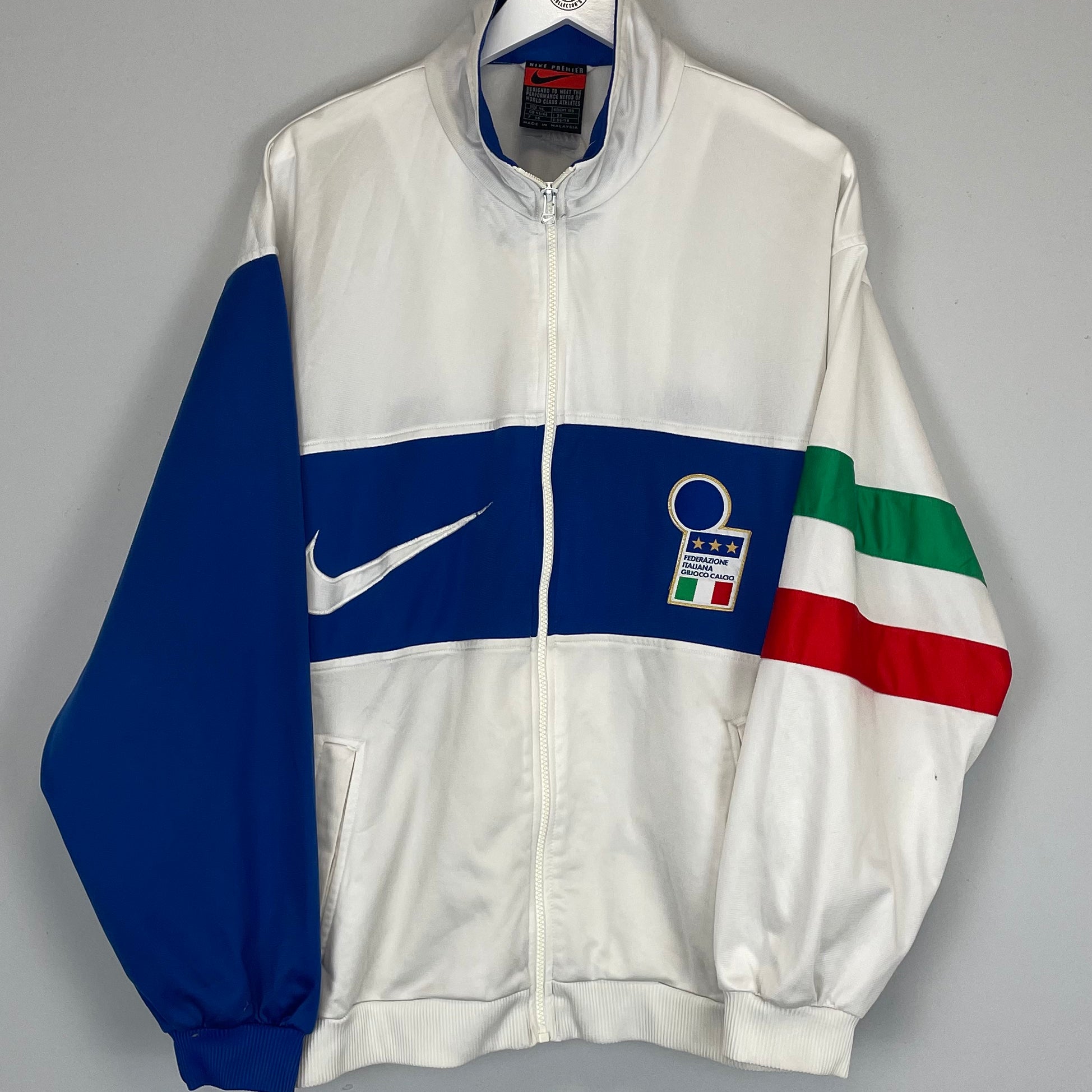 Shop 1996/97 ITALY TRACK JACKET (XL) NIKE, classic football shirts, vintage football shirts & retro soccer jerseys at Cult Kits
