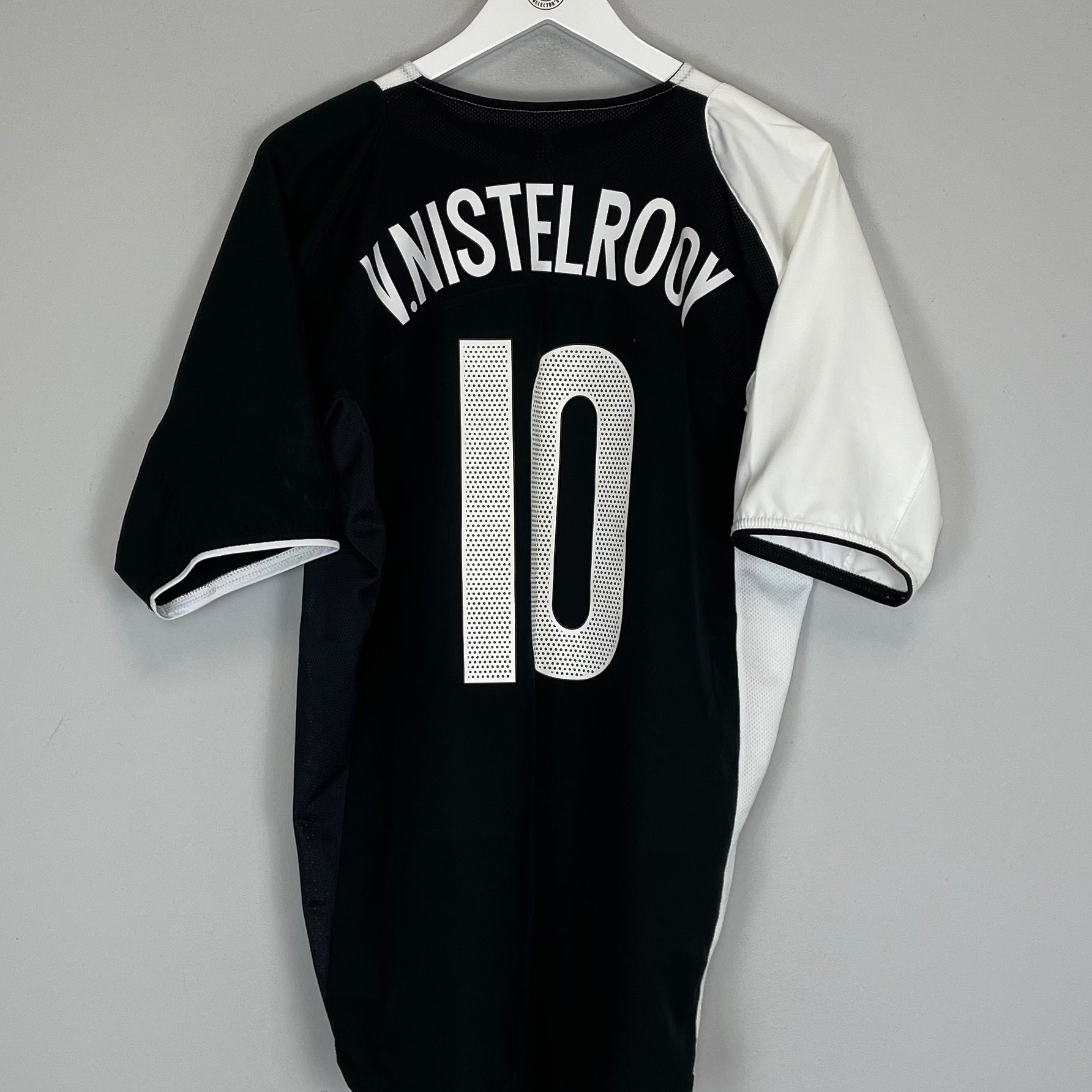 Shop 2004 NETHERLANDS V.NISTELROOY #9 ANTI RACISM SHIRT (XL) NIKE, classic football shirts, vintage football shirts & retro soccer jerseys at Cult Kits