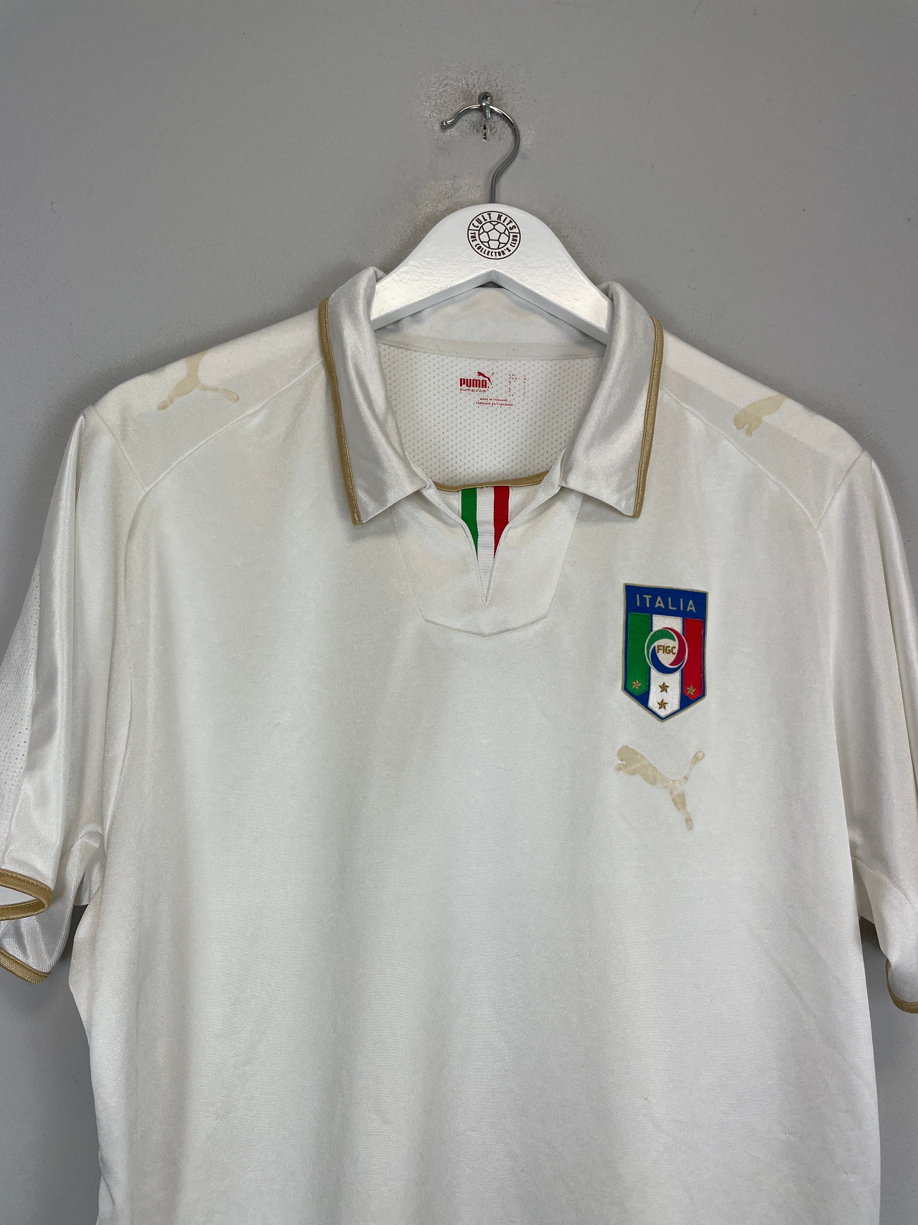 Shop 2007/08 ITALY AWAY SHIRT (L) PUMA, classic football shirts, vintage football shirts & retro soccer jerseys at Cult Kits