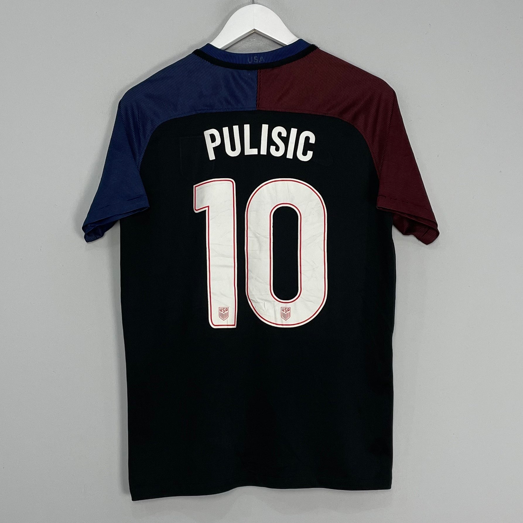 Shop 2015/16 USA PULISIC #10 AWAY SHIRT (M) NIKE, classic football shirts, vintage football shirts & retro soccer jerseys at Cult Kits