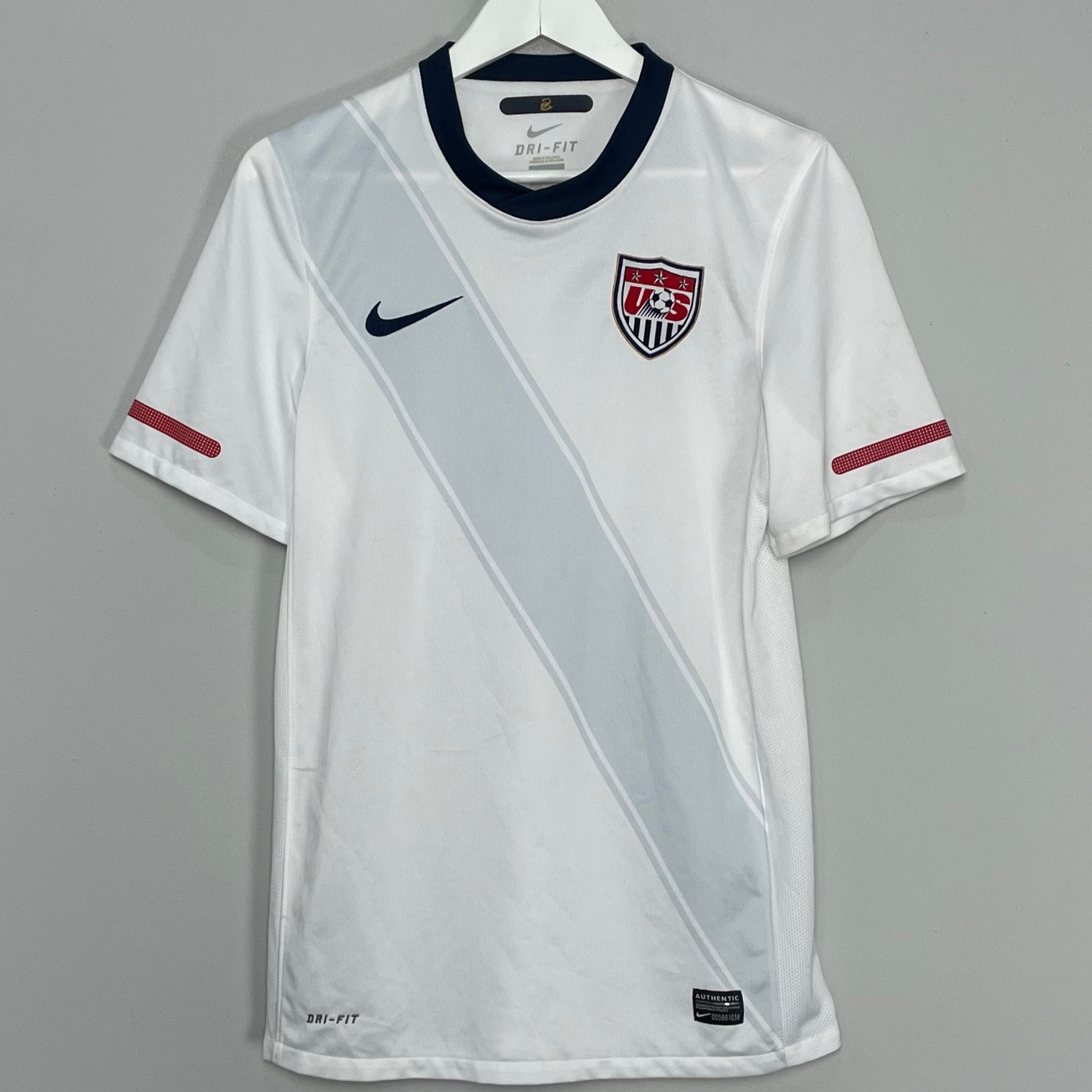 Shop 2010/11 USA HOME SHIRT (S) NIKE, classic football shirts, vintage football shirts & retro soccer jerseys at Cult Kits