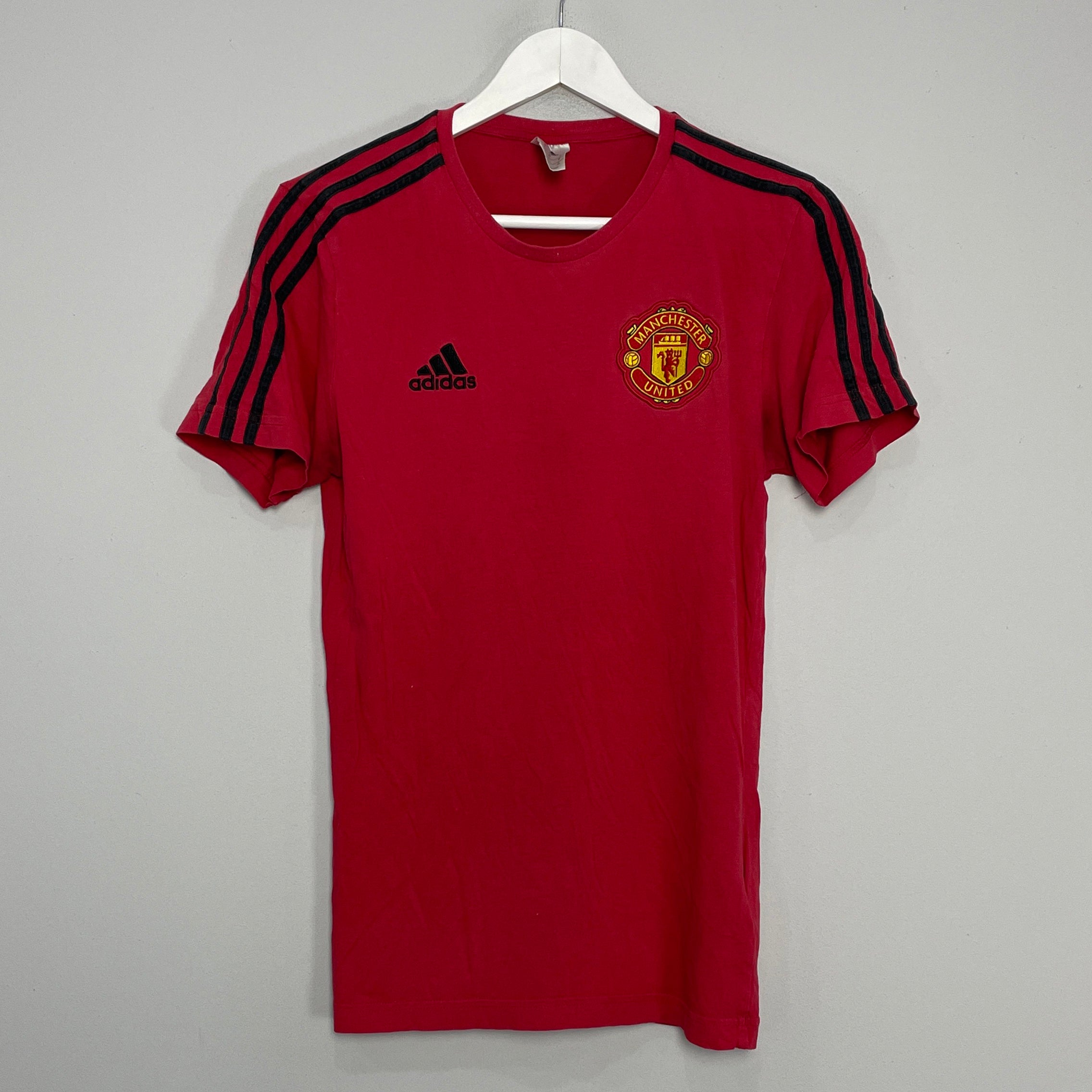 Shop 2018/19 MANCHESTER UNITED TRAINING SHIRT (S) ADIDAS, classic football shirts, vintage football shirts & retro soccer jerseys at Cult Kits