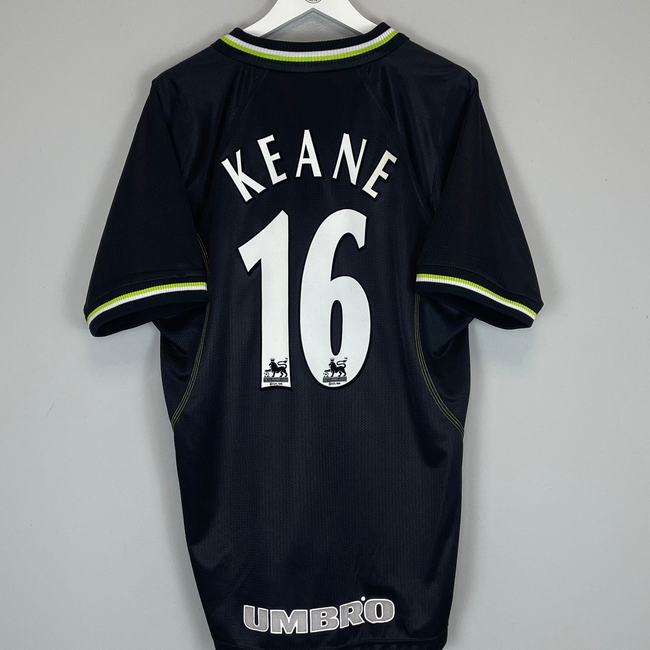 Shop 1998/99 MANCHESTER UNITED KEANE #16 THIRD SHIRT (L) UMBRO, classic football shirts, vintage football shirts & retro soccer jerseys at Cult Kits