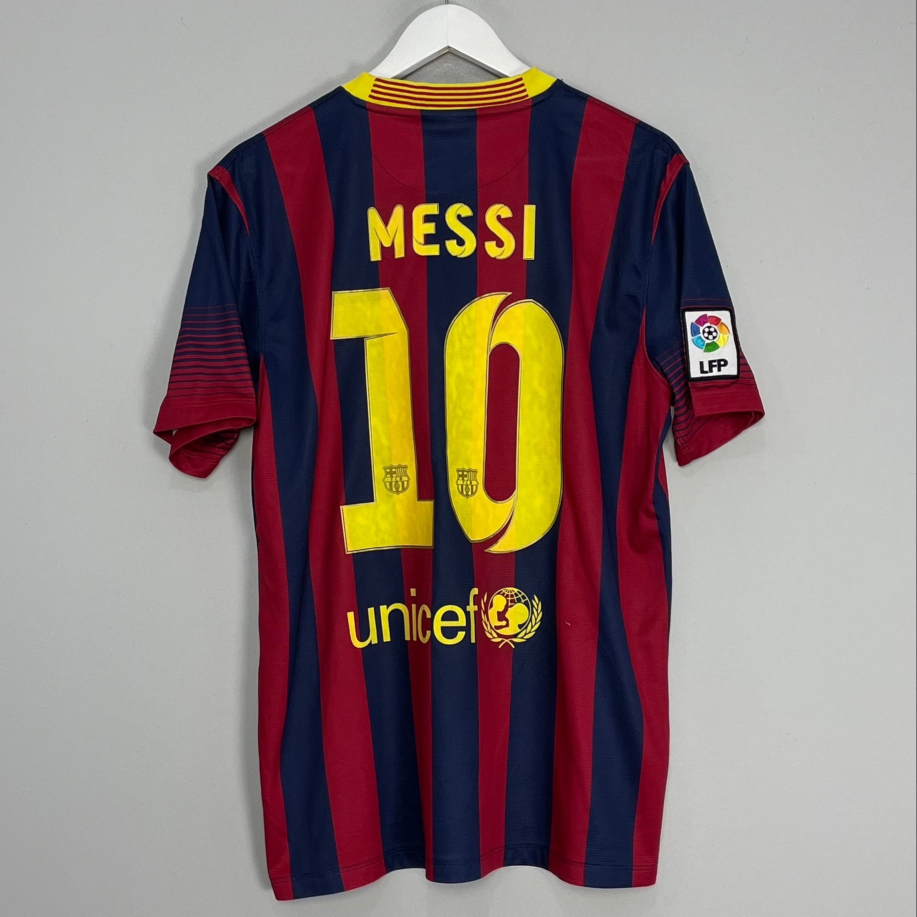 Shop 2013/14 BARCELONA MESSI #10 HOME SHIRT (L) NIKE, classic football shirts, vintage football shirts & retro soccer jerseys at Cult Kits
