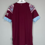Shop 2022/23 WEST HAM HOME SHIRT (M) UMBRO, classic football shirts, vintage football shirts & retro soccer jerseys at Cult Kits