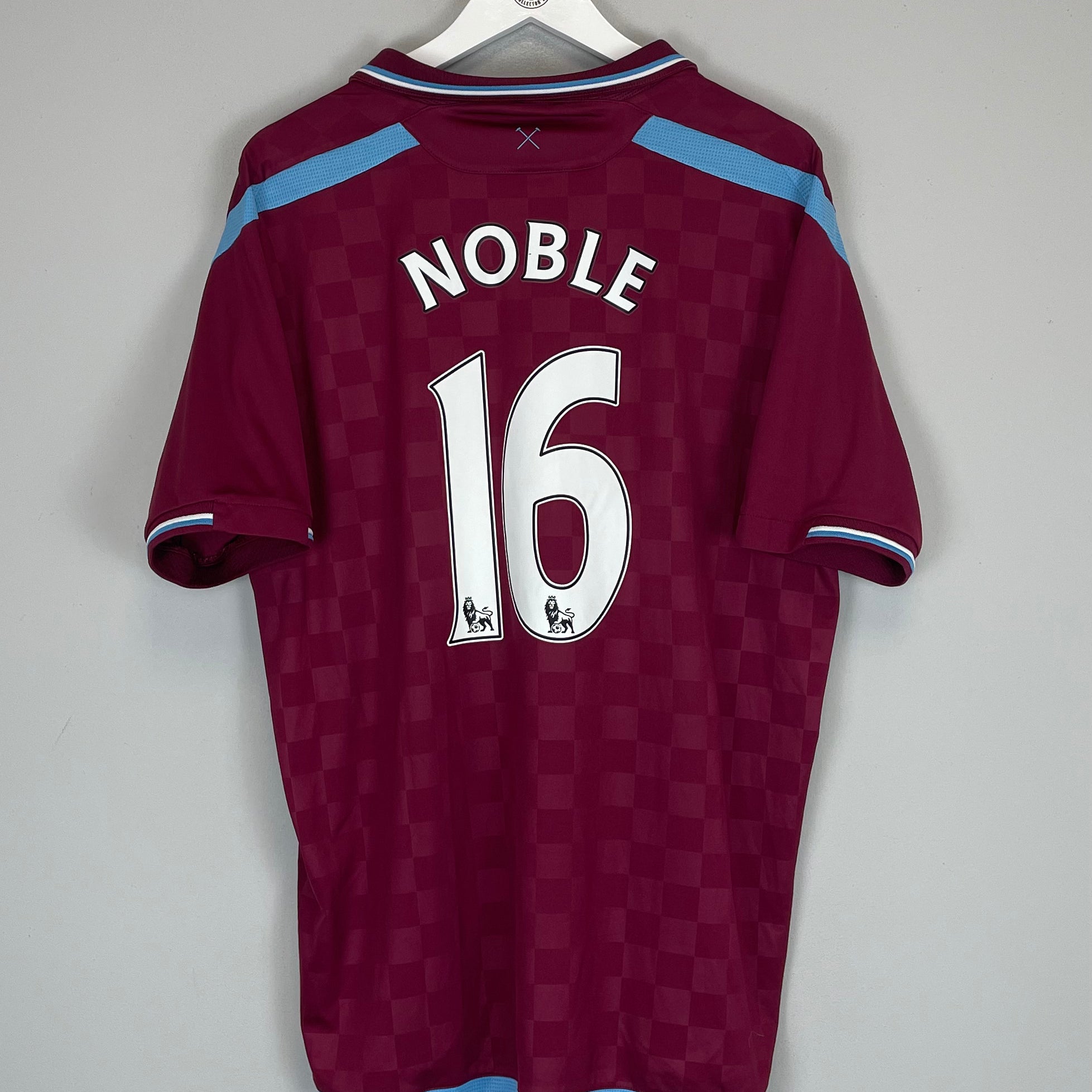 Shop 2009/10 WEST HAM NOBLE #16 HOME SHIRT (M) UMBRO, classic football shirts, vintage football shirts & retro soccer jerseys at Cult Kits
