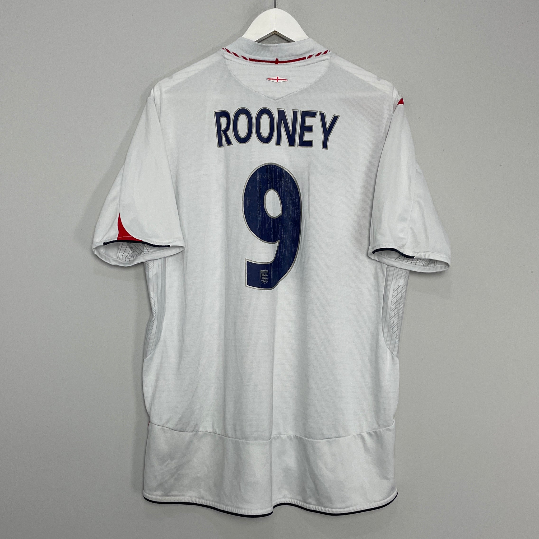 Shop 2005/07 ENGLAND ROONEY #9 HOME SHIRT (XXL) UMBRO, classic football shirts, vintage football shirts & retro soccer jerseys at Cult Kits