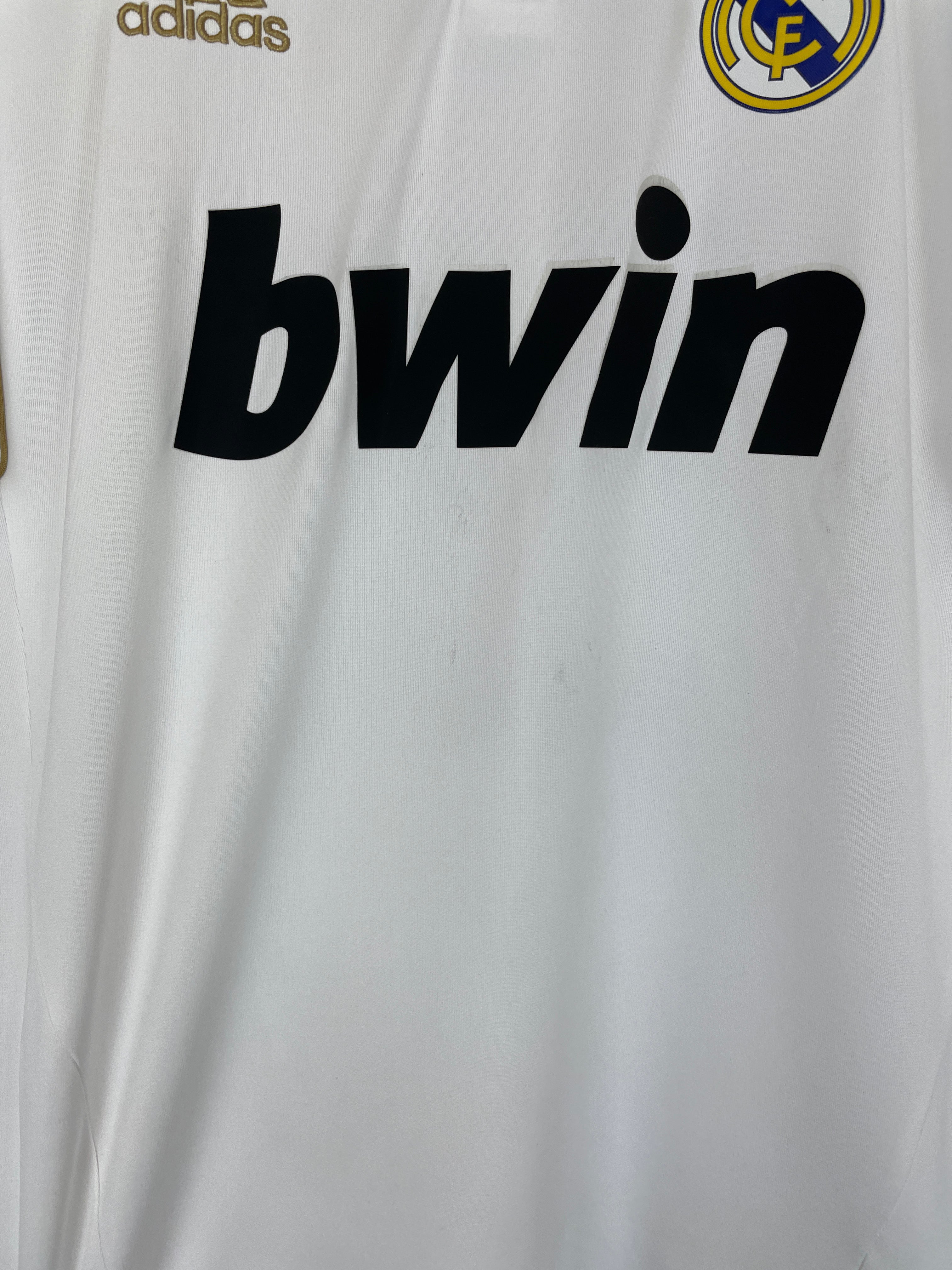Buy 2011/12 REAL MADRID DI MARIA 22 HOME SHIRT (L) ADIDAS ~ Free worldwide shipping ~ Authentic Vintage Football Shirts from Cult Kits