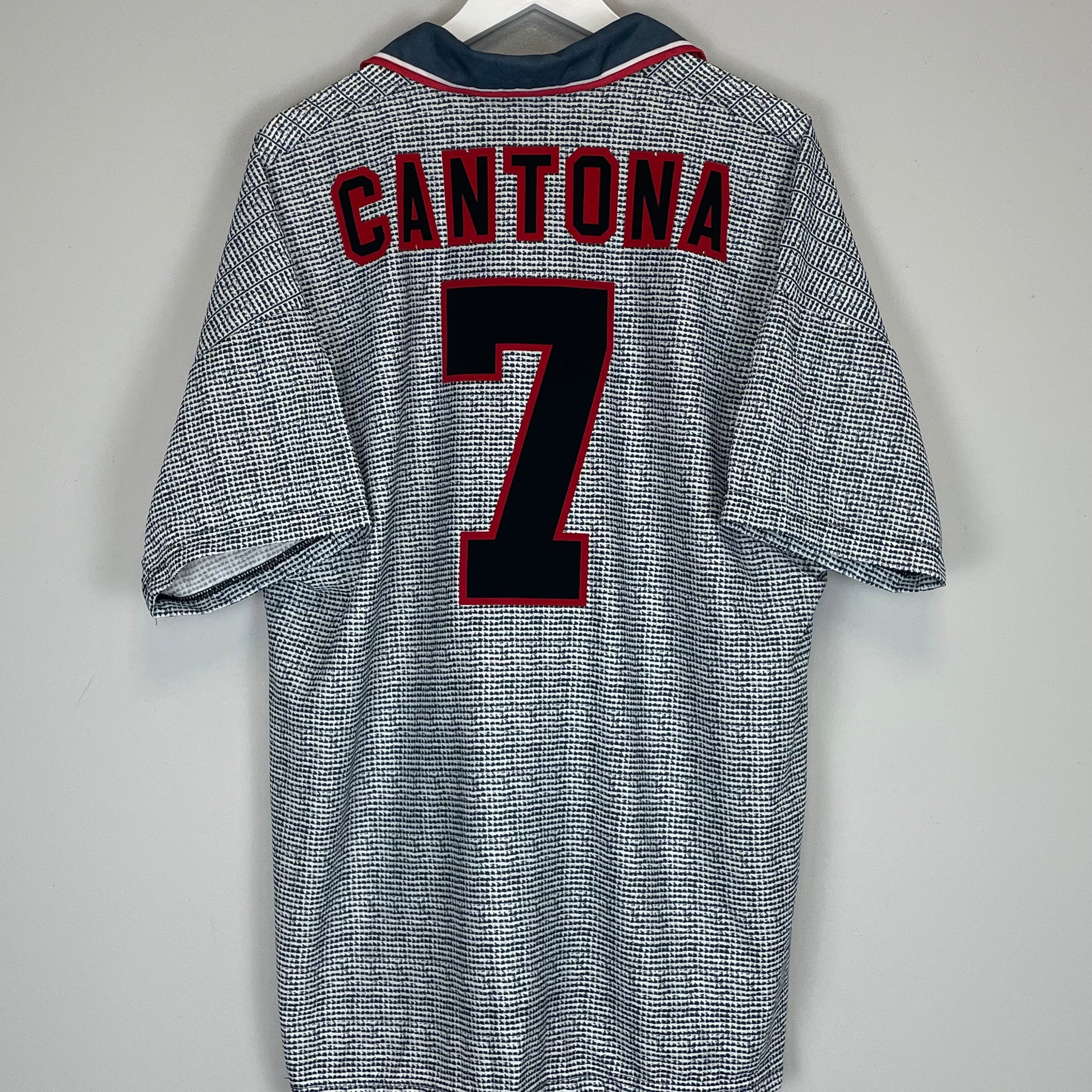 Shop 1995/96 MANCHESTER UNITED CANTONA #7 AWAY SHIRT (XL) UMBRO, classic football shirts, vintage football shirts & retro soccer jerseys at Cult Kits