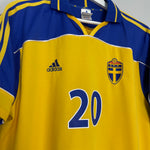 Shop 2000/02 SWEDEN LARSSON #20 HOME SHIRT (L) ADIDAS, classic football shirts, vintage football shirts & retro soccer jerseys at Cult Kits