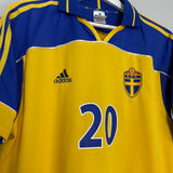 Shop 2000/02 SWEDEN LARSSON #20 HOME SHIRT (L) ADIDAS, classic football shirts, vintage football shirts & retro soccer jerseys at Cult Kits