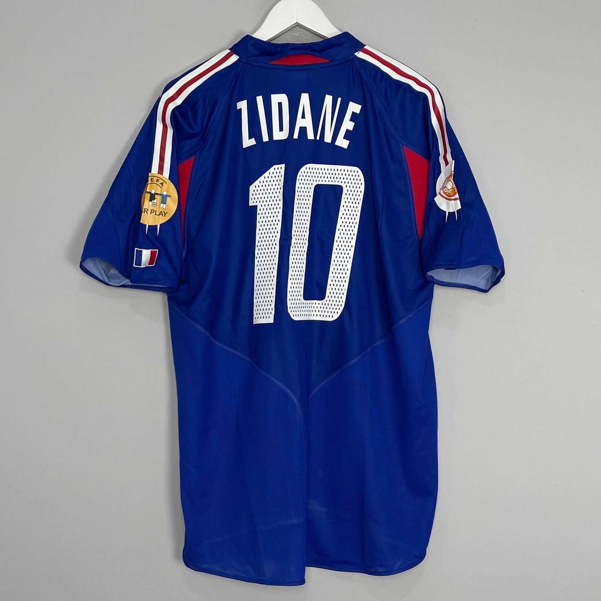 Shop 2004/06 FRANCE ZIDANE #10 HOME SHIRT (L) ADIDAS, classic football shirts, vintage football shirts & retro soccer jerseys at Cult Kits
