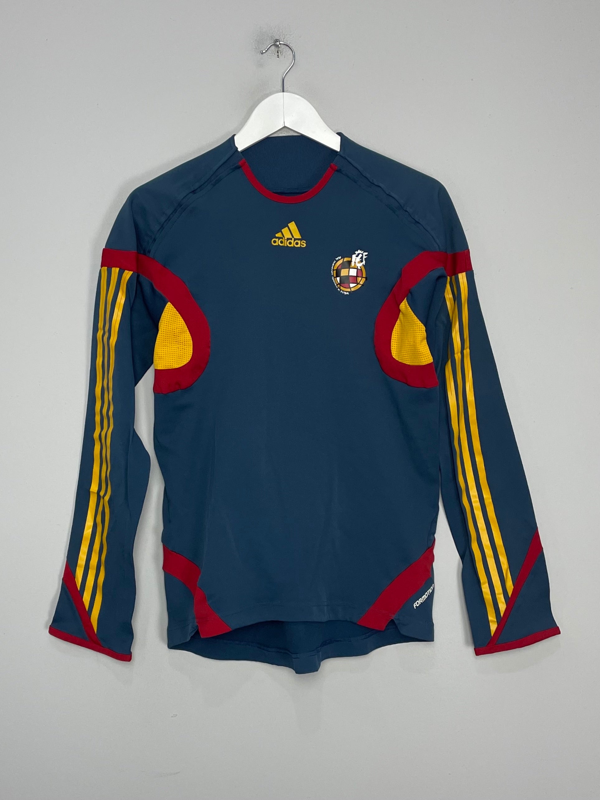 Shop 2008/10 SPAIN TRAINING SHIRT (M) ADIDAS, classic football shirts, vintage football shirts & retro soccer jerseys at Cult Kits