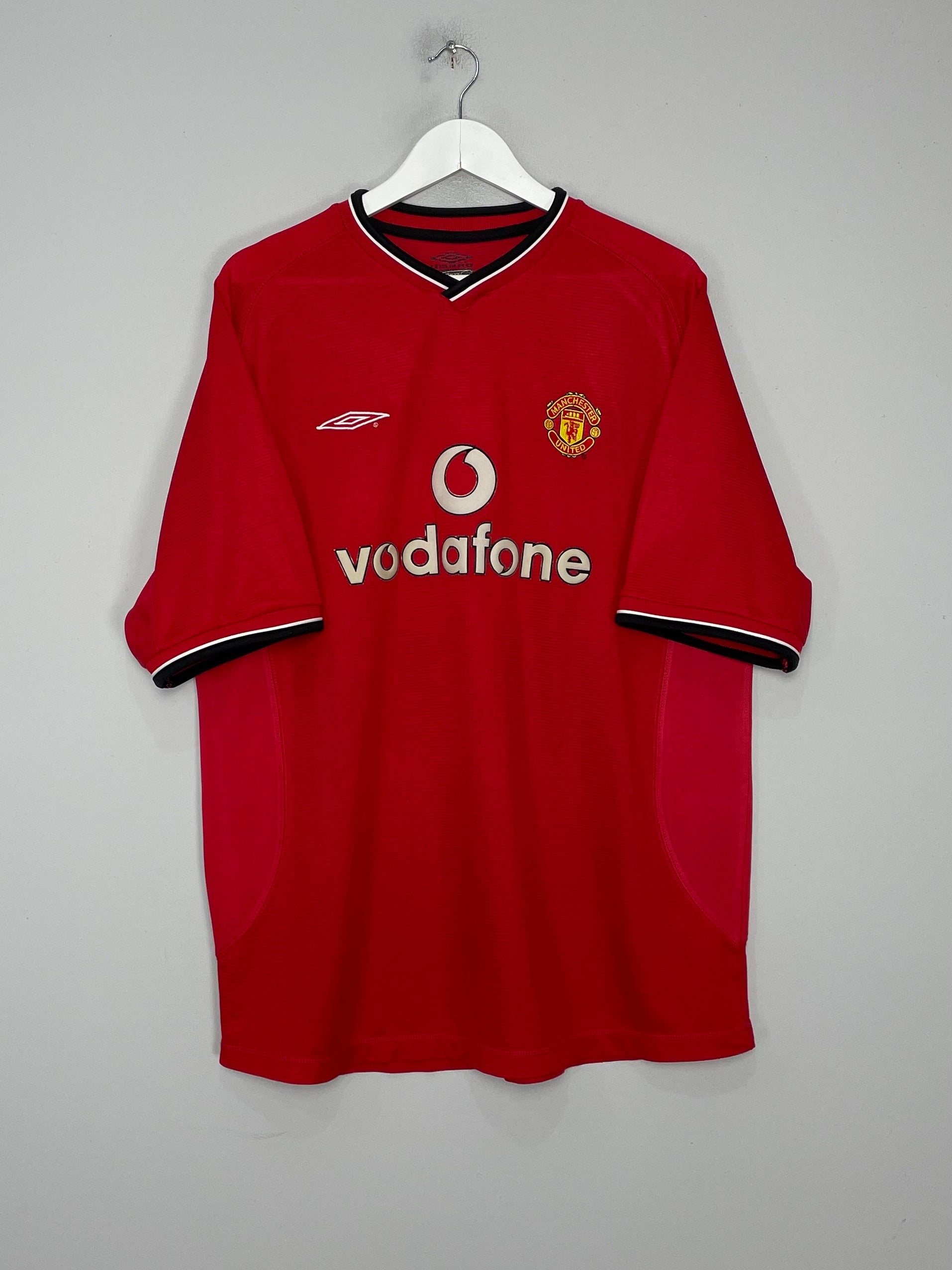 Shop 2000/02 MANCHESTER UNITED BECKHAM #7 HOME SHIRT (XL) UMBRO, classic football shirts, vintage football shirts & retro soccer jerseys at Cult Kits