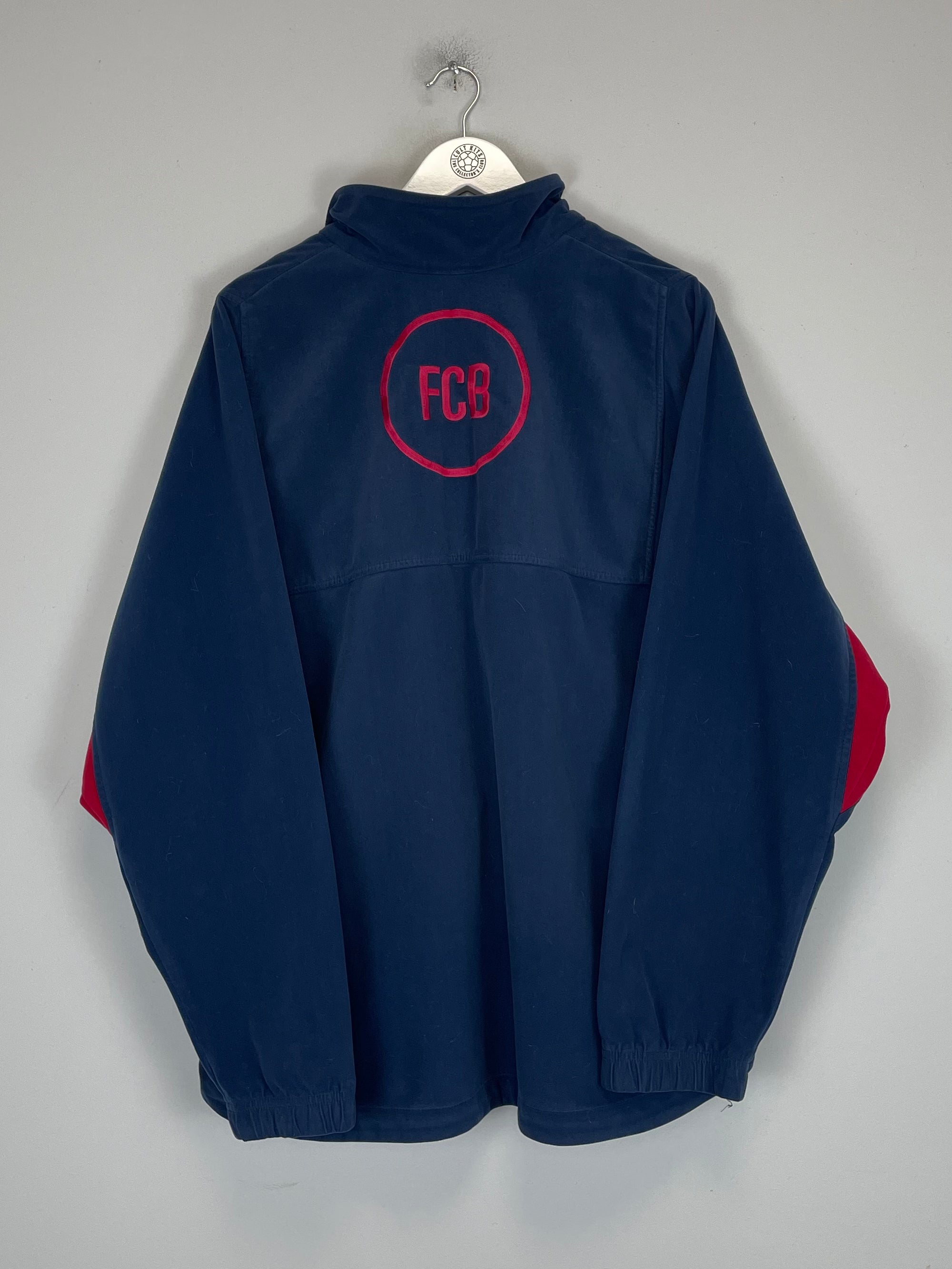 Shop 2000/01 BARCELONA TRACK JACKET (XL) NIKE, classic football shirts, vintage football shirts & retro soccer jerseys at Cult Kits