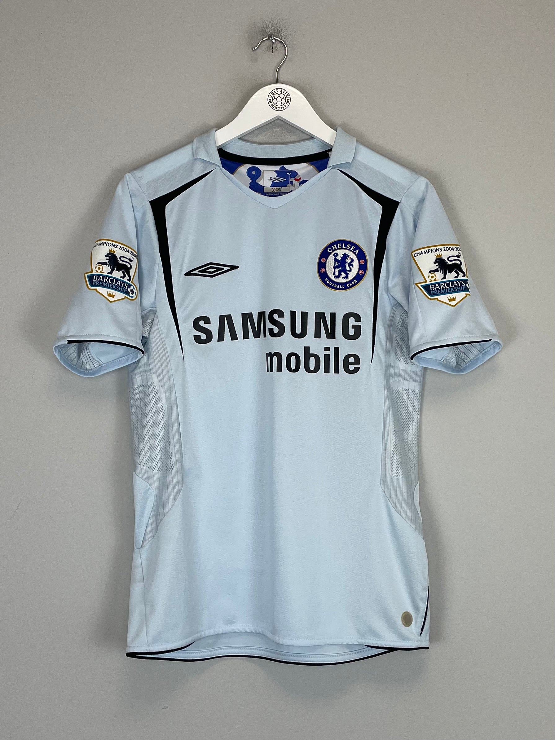 Shop 2005/06 CHELSEA LAMPARD #8 AWAY SHIRT (S) UMBRO, classic football shirts, vintage football shirts & retro soccer jerseys at Cult Kits