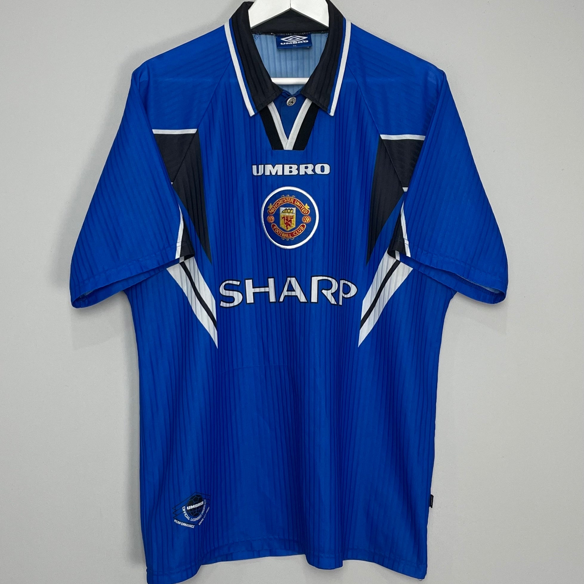 Shop 1996/97 MANCHESTER UNITED THIRD SHIRT (XL) UMBRO, classic football shirts, vintage football shirts & retro soccer jerseys at Cult Kits