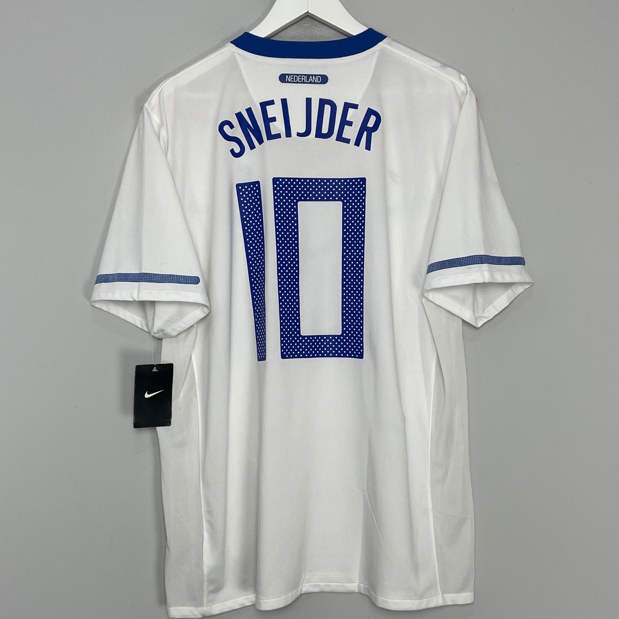 Shop 2010/11 NETHERLANDS SNEIJDER #10 *BNWT* AWAY SHIRT (XL) NIKE, classic football shirts, vintage football shirts & retro soccer jerseys at Cult Kits