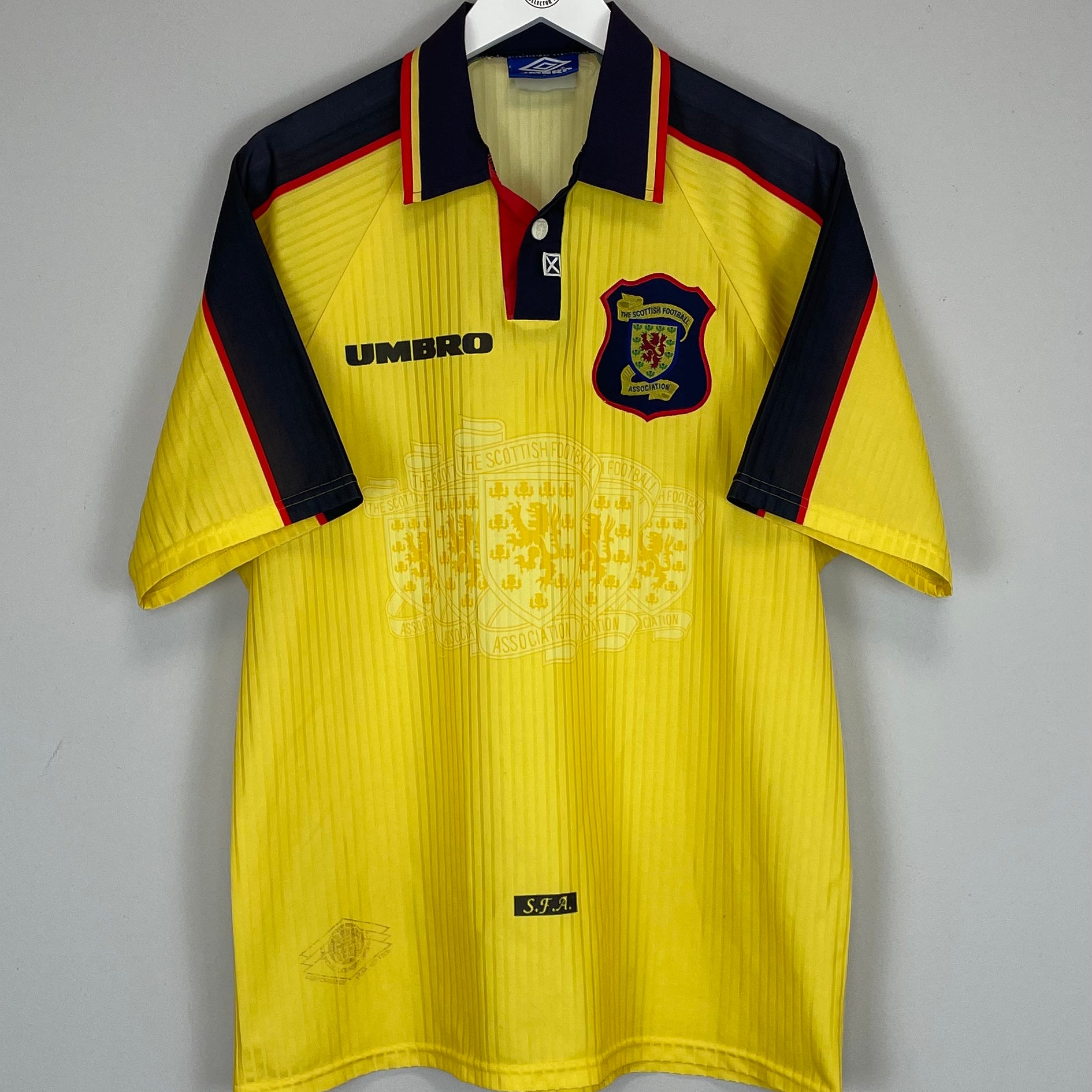 Shop 1996/98 SCOTLAND AWAY SHIRT (L) UMBRO, classic football shirts, vintage football shirts & retro soccer jerseys at Cult Kits
