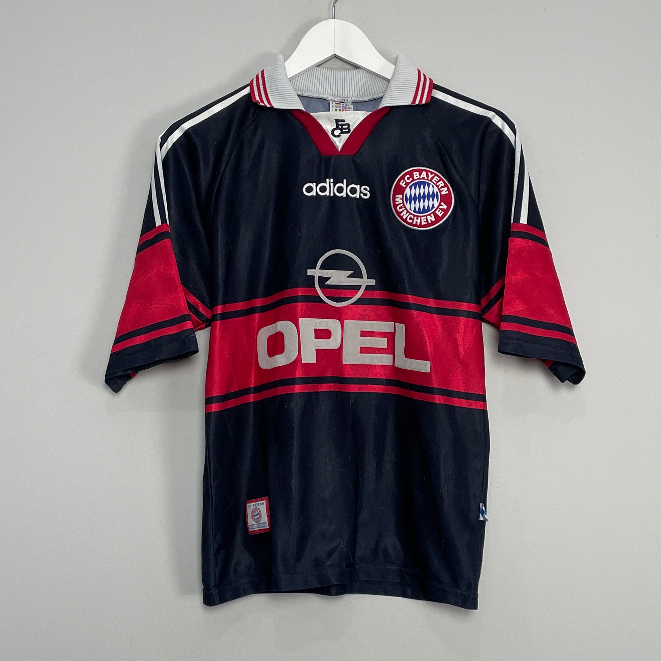 Shop 1997/99 BAYERN MUNICH HOME SHIRT (S) ADIDAS, classic football shirts, vintage football shirts & retro soccer jerseys at Cult Kits